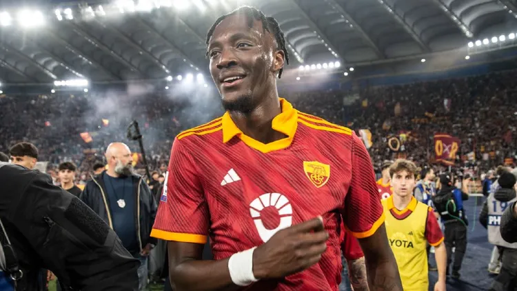 /images/t/a/m/tammy-abraham-roma-1.jpg