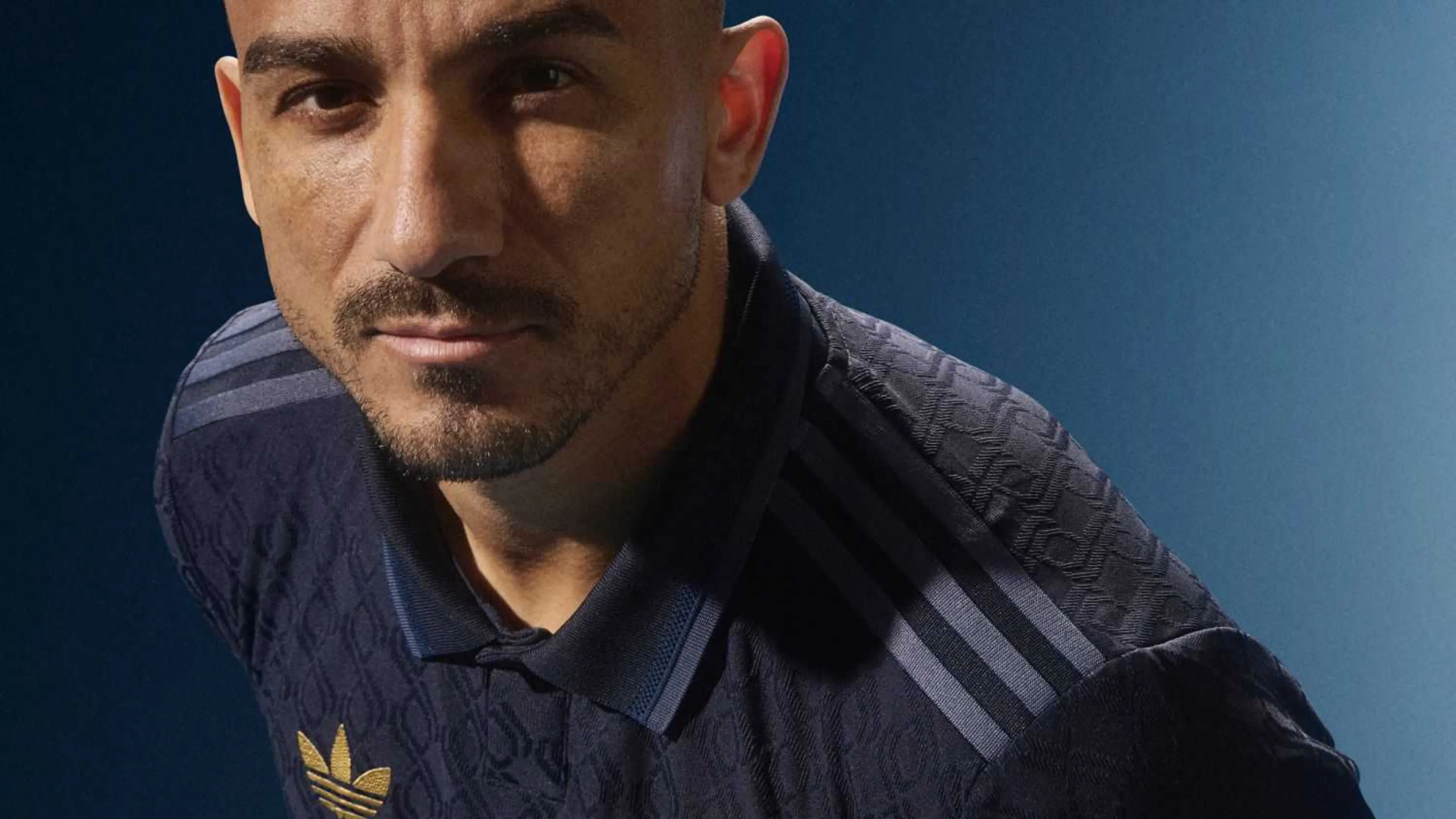 La Juve presenta la terza maglia: design retro e zebra