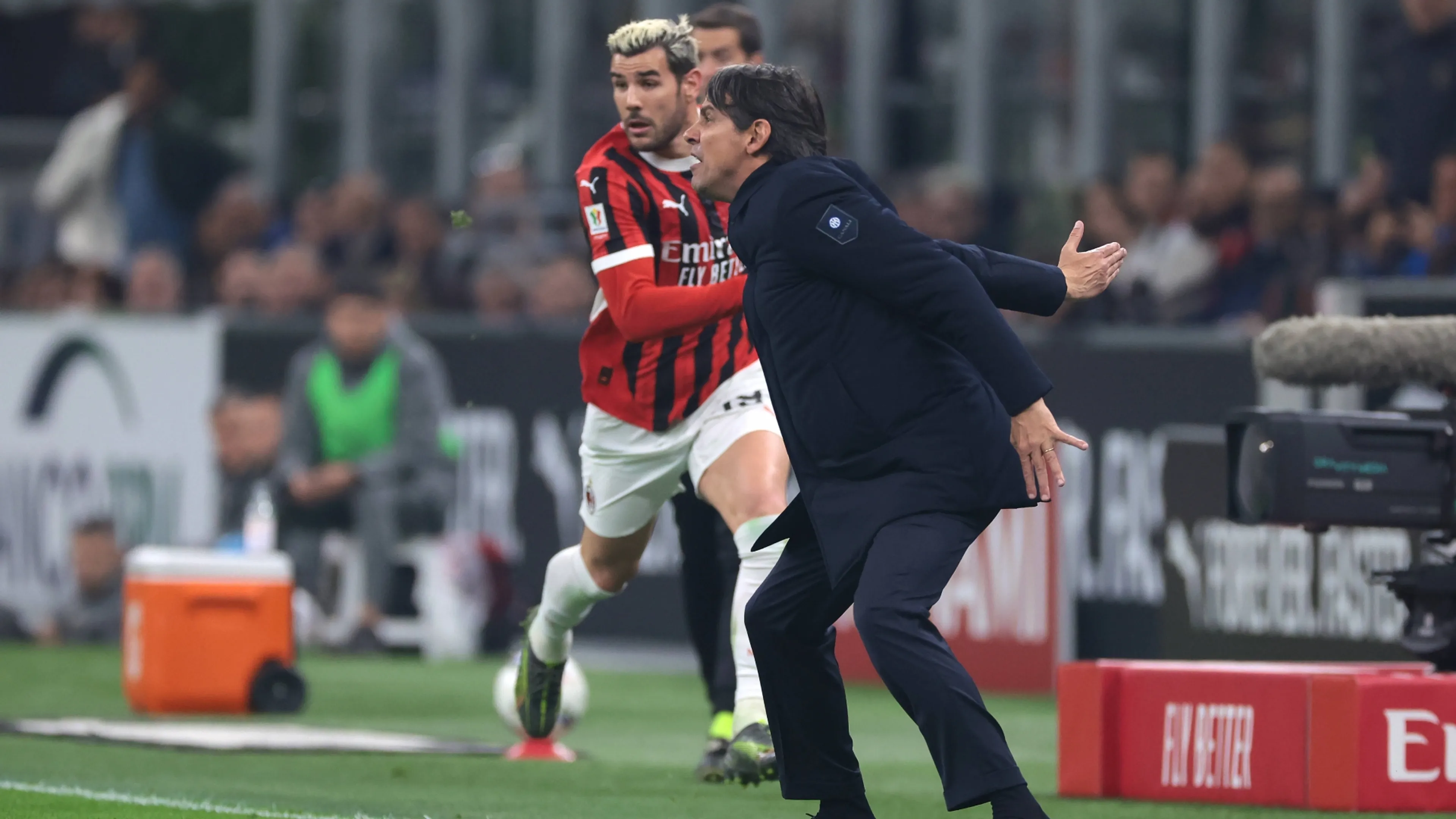 Milan-Inter, il video di Theo che dribbla Inzaghi diventa virale. Social scatenati (VIDEO)