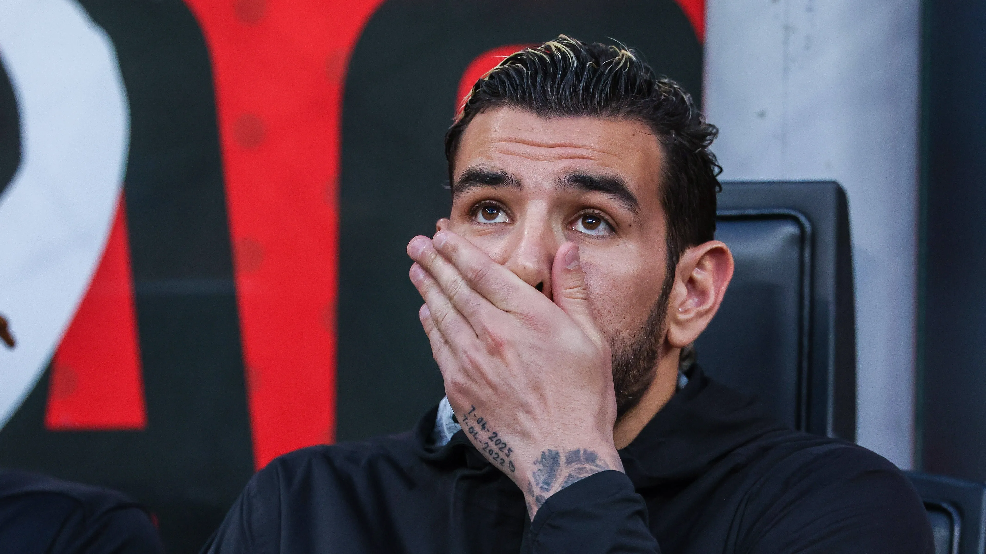 Copertina di Theo Hernandez of AC Milan reacts during Serie A 2024 25 football match between AC Milan and AC Monza at San Siro Stadium Milan Italy on 24 May 2025 Milan Stadio San Siro Milan Italy Copyright xEPhotopressx SP24 1203 021