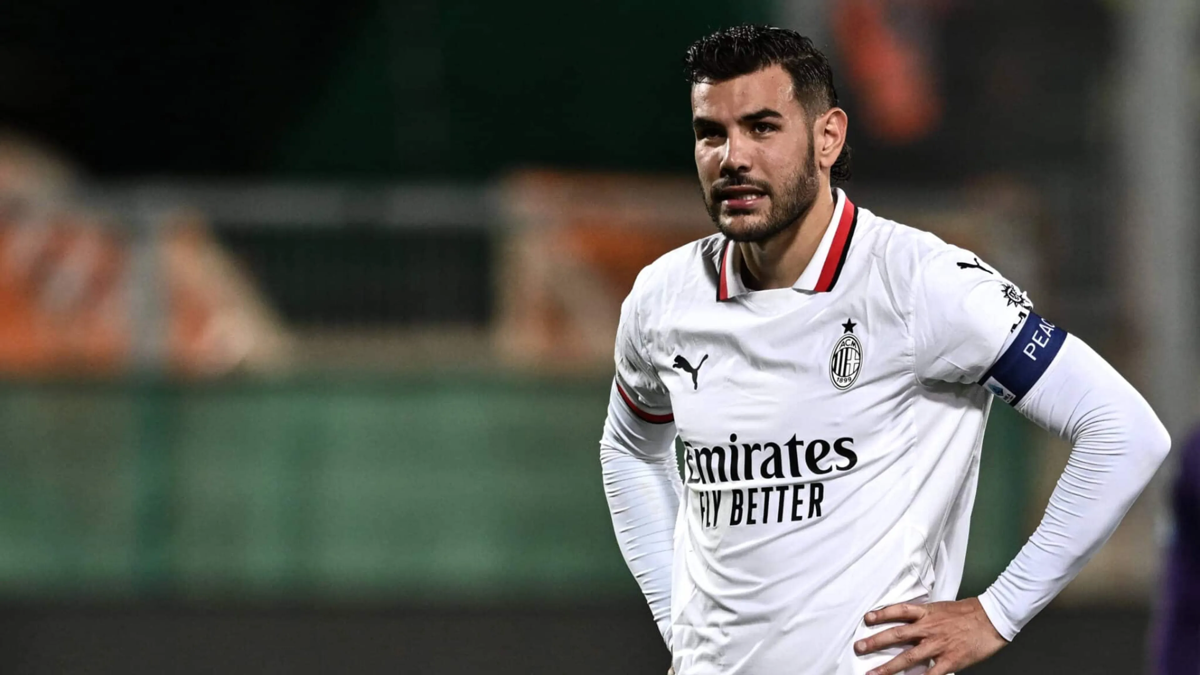 Copertina di Il Milan multa Theo per il rigore rubato e l'espulsione di Firenze