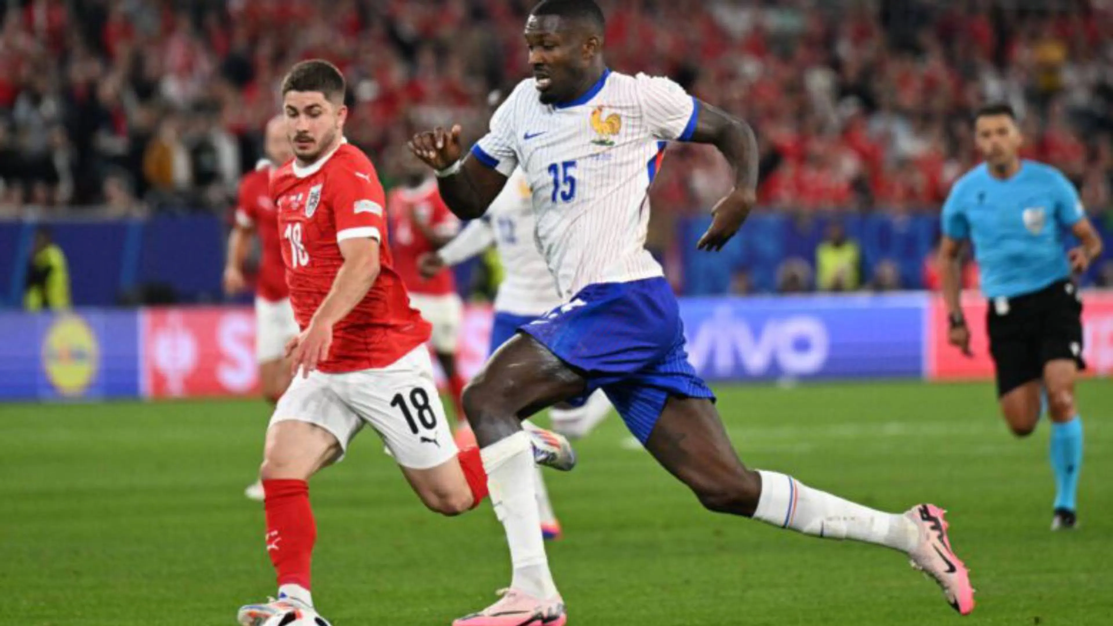 Copertina di La stampa francese massacra Thuram dopo l'Austria: "Non ha tecnica!"