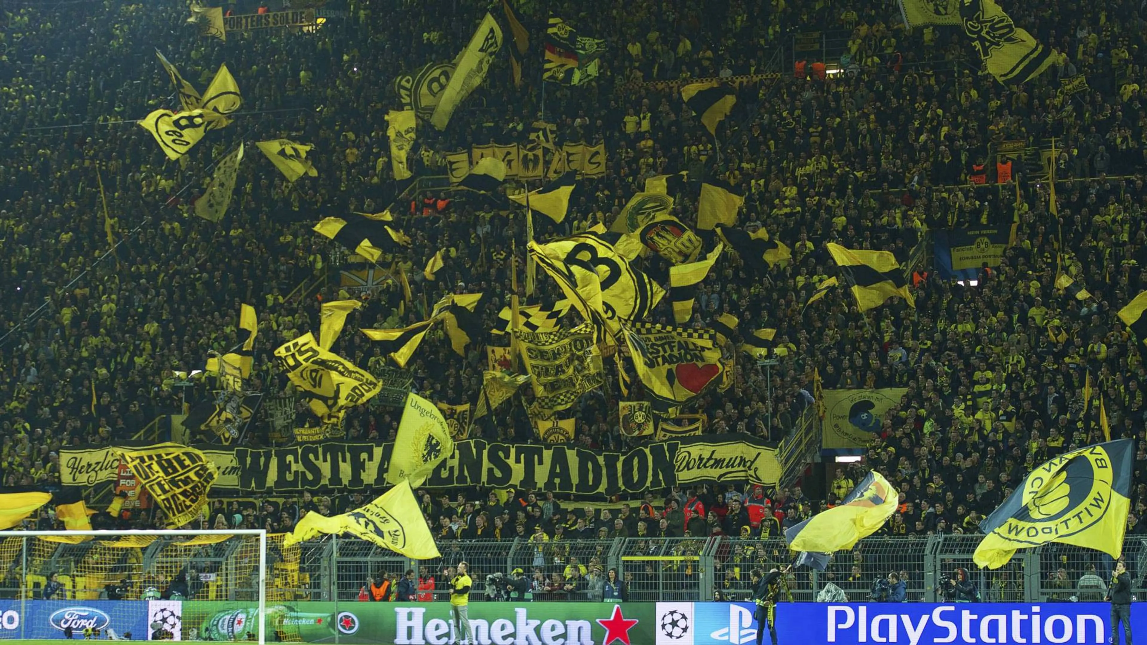 Tifosi-del-Dortmund-omaggiano-il-Catania