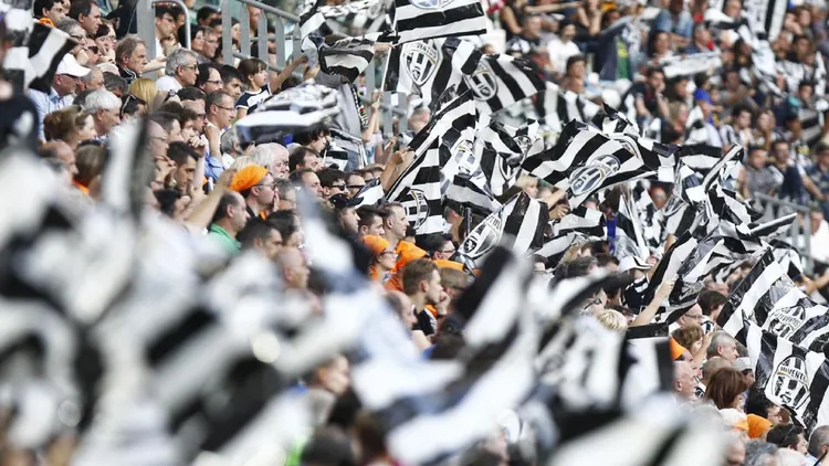 /images/t/i/f/Tifosi-della-Juventus.jpg
