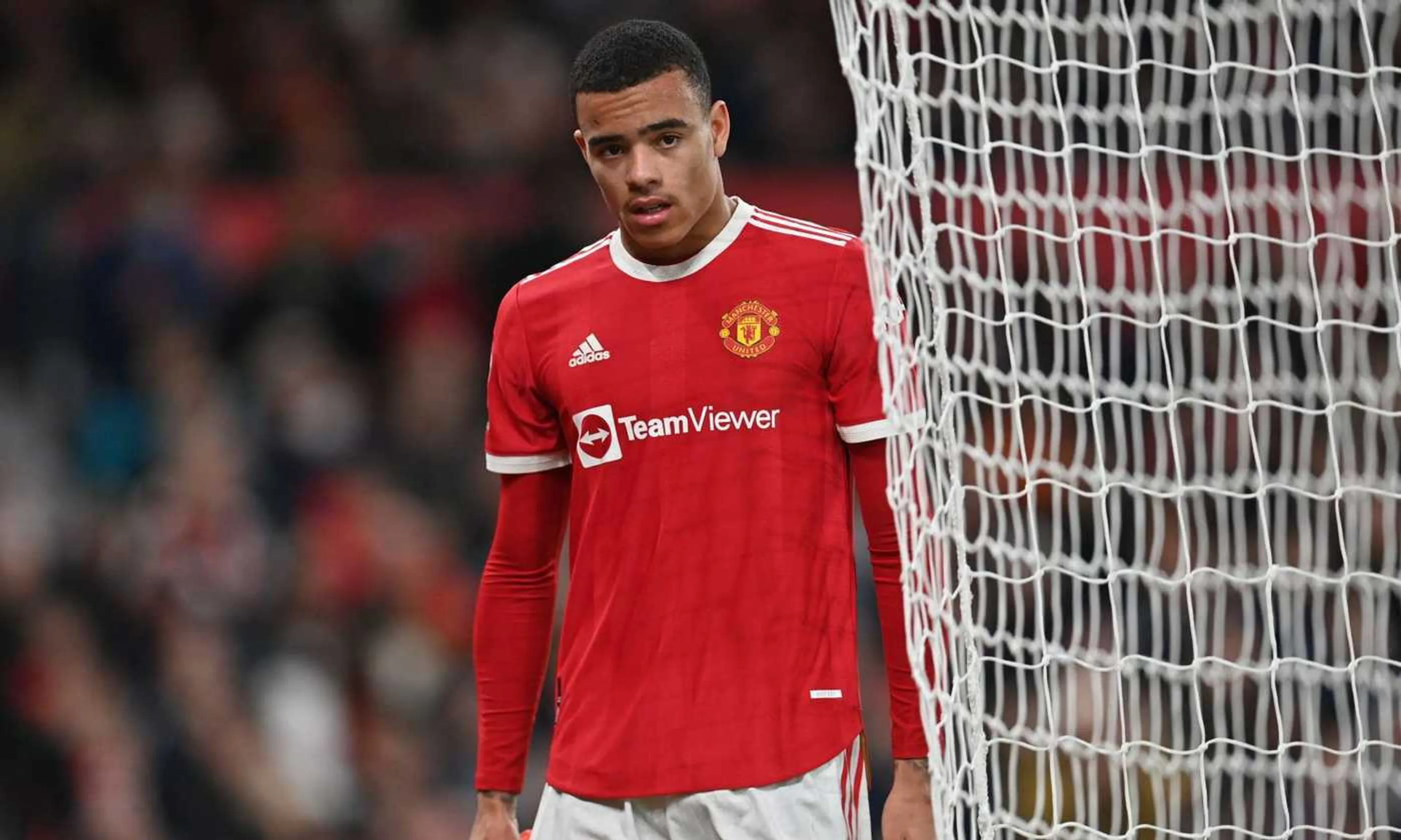 Copertina di Manchester United, tifosi contro Greenwood: bruciate magliette dell’attaccante