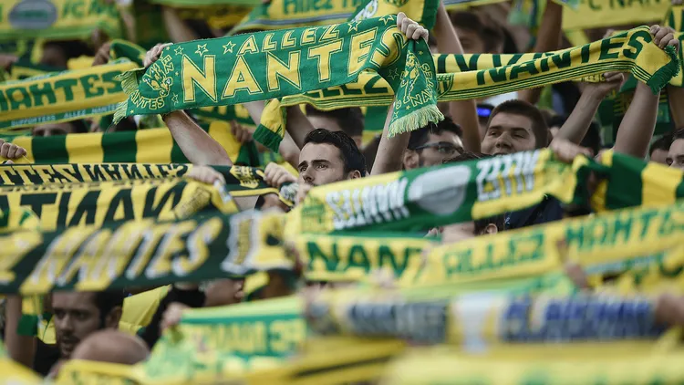 /images/t/i/f/tifosi-del-nantes-1.jpg