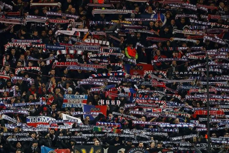 /images/t/i/f/tifosi-del-psg-1.jpg