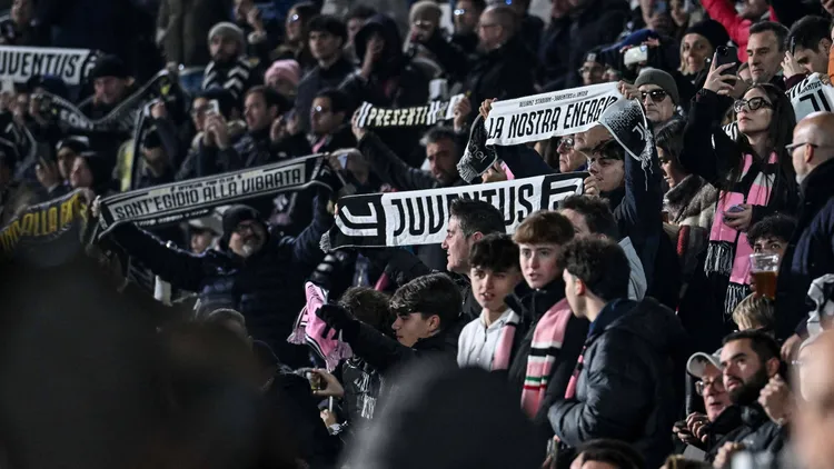 /images/t/i/f/tifosi-della-juventusjpg_1765490897768.jpg