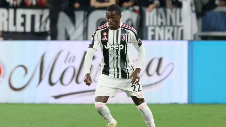 /images/t/i/m/timothy-weah-juventus-serie-a-2024-25-juventus-vs-udinese-2-0-18-05-2025-azione-action-single-shot-nuova-maglia-new-shirt-2025-26-serie-a-2024-25-juventus-udinese-2-0-nuova-maglia-2025-26jpg_1751997341336.jpg