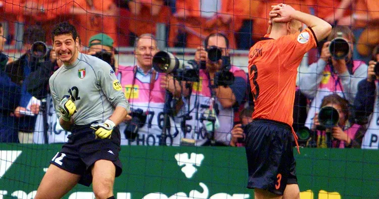 /images/t/o/l/toldo-nel-2000.jpg