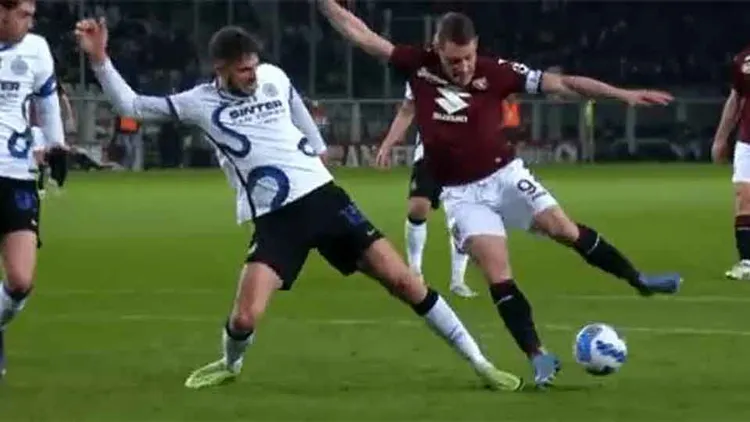/images/t/o/r/torino-inter-fallo-di-ranocchia-su-belotti-non-sanzionato.jpg