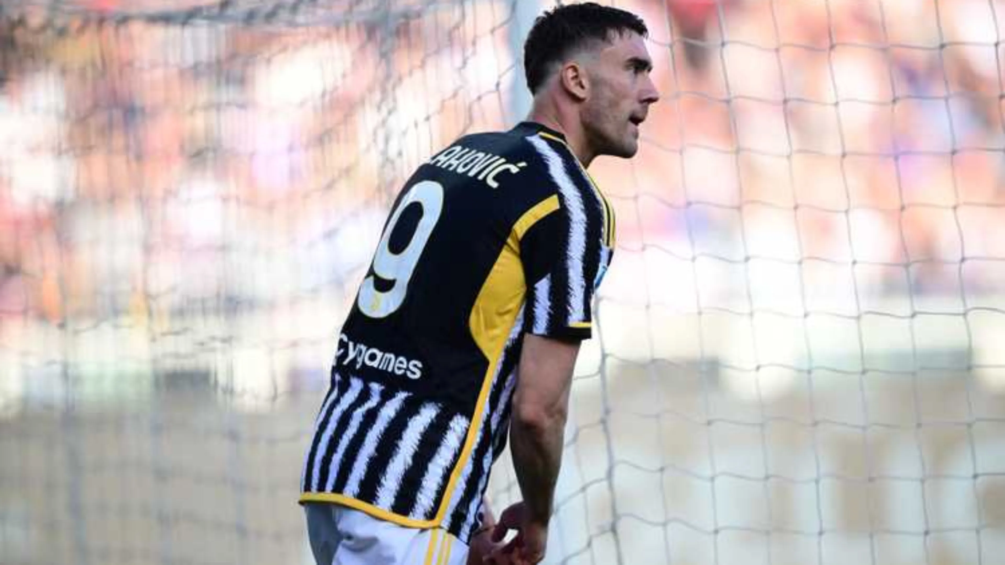 Copertina di Torino-Juve, Allegri: "Vlahovic sbaglia nel secondo tempo. La società fa le sue considerazioni"