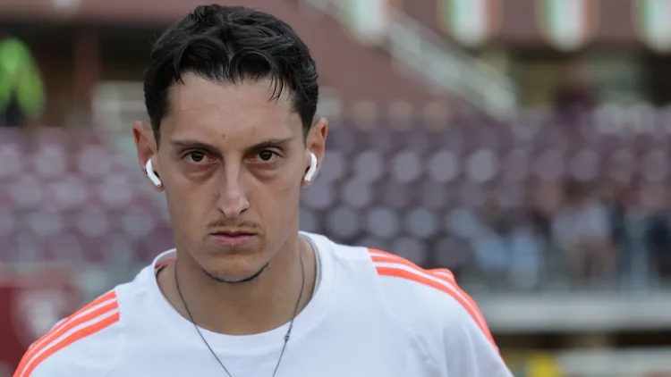 /images/t/o/r/torino-v-as-roma-serie-a-pierluigi-gollini-participates-in-the-serie-a-2024-2025-match-between-torino-and-roma-in-torino-italy-on-may-25-2025-torino-ita-italy-copyright-xlorisxrosellix-originalfilenameroselli-torinovr250525npxbsjpgjpg_1751441444094.jpg