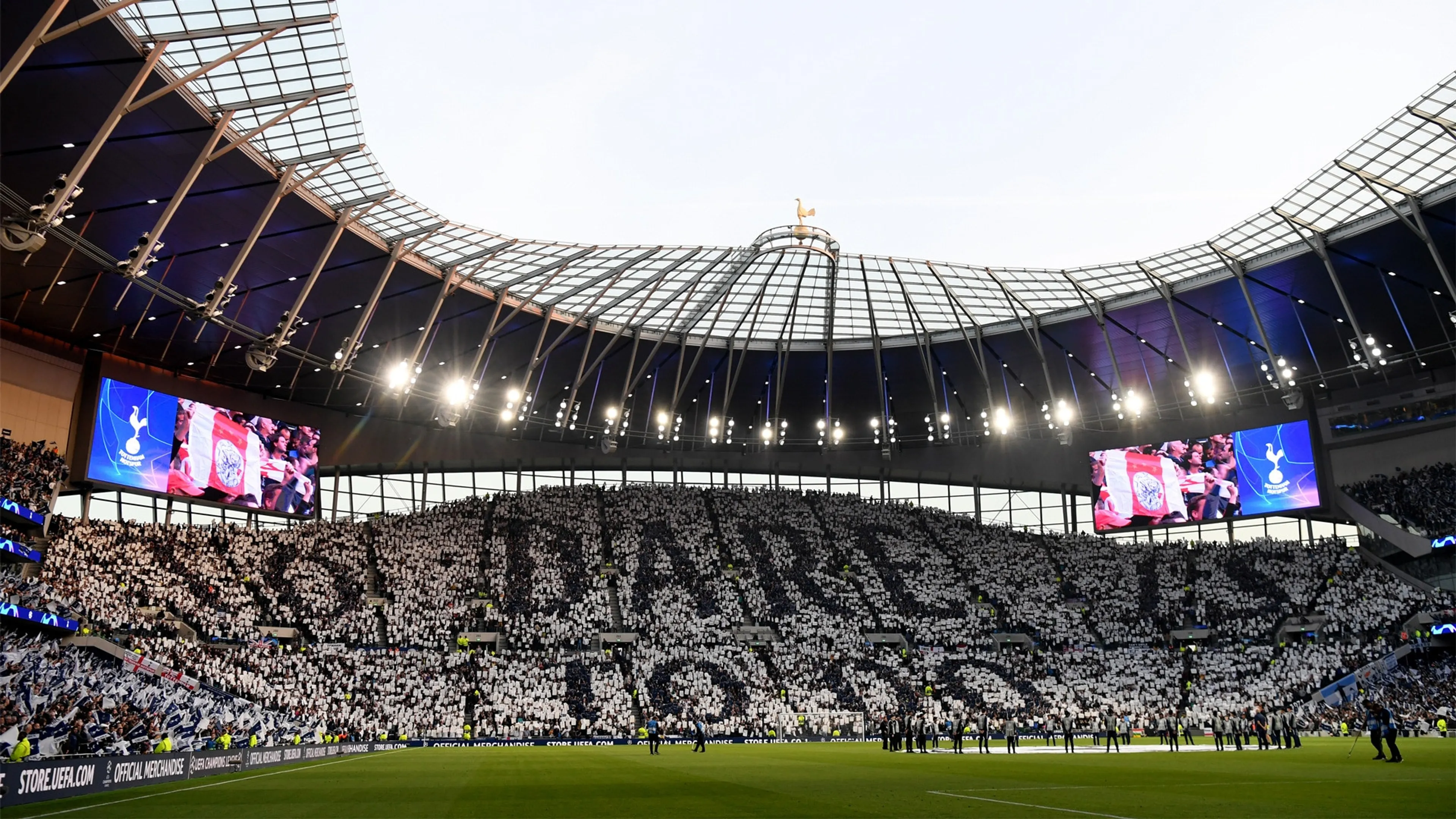 Copertina di Tottenham, offerta monstre per rilevare il club: le cifre