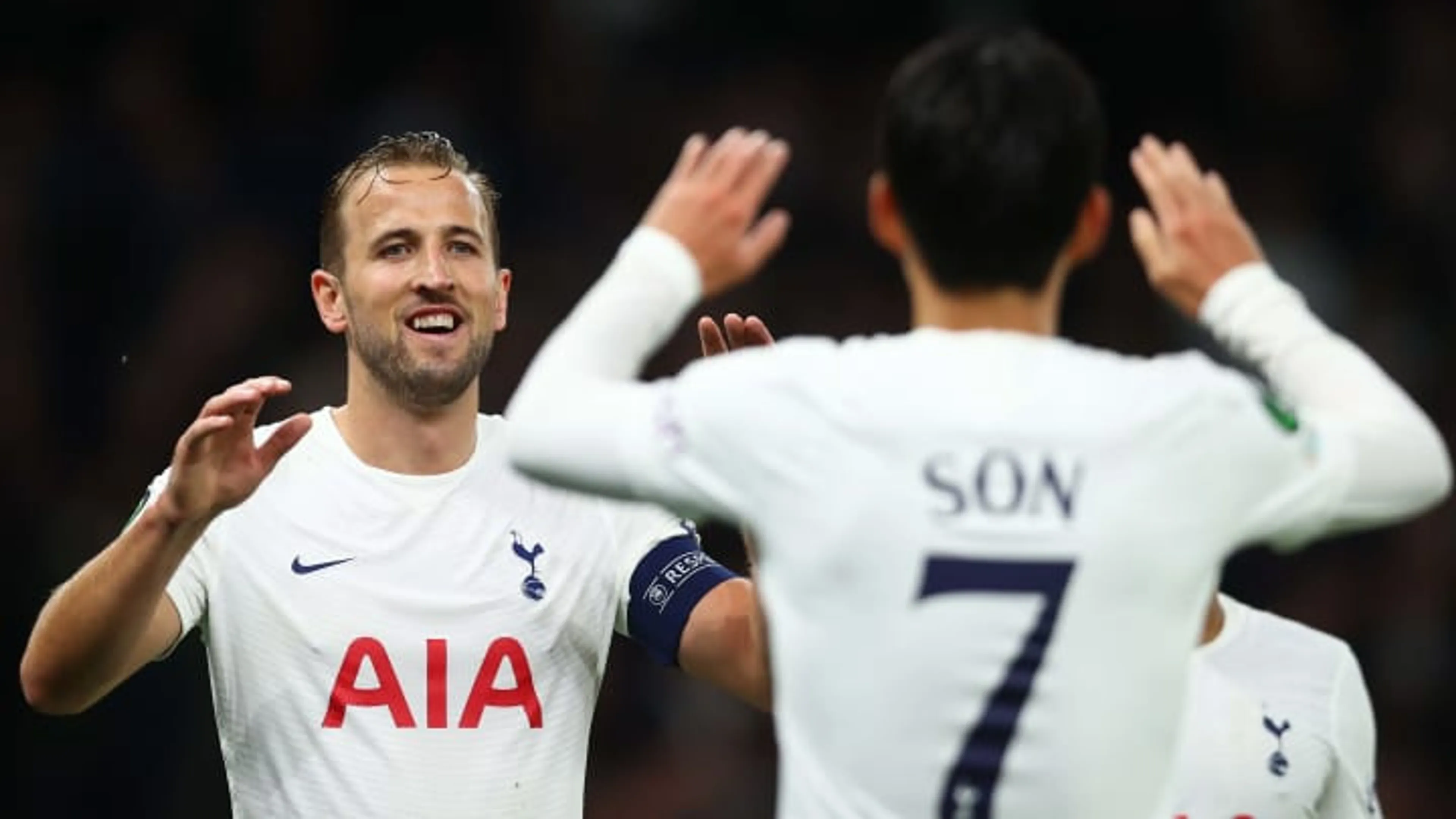 Copertina di Premier League, svelate le magliette più costose: primato del Tottenham