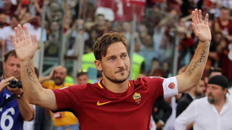 /images/t/o/t/totti-ritorno-in-campo.jpg