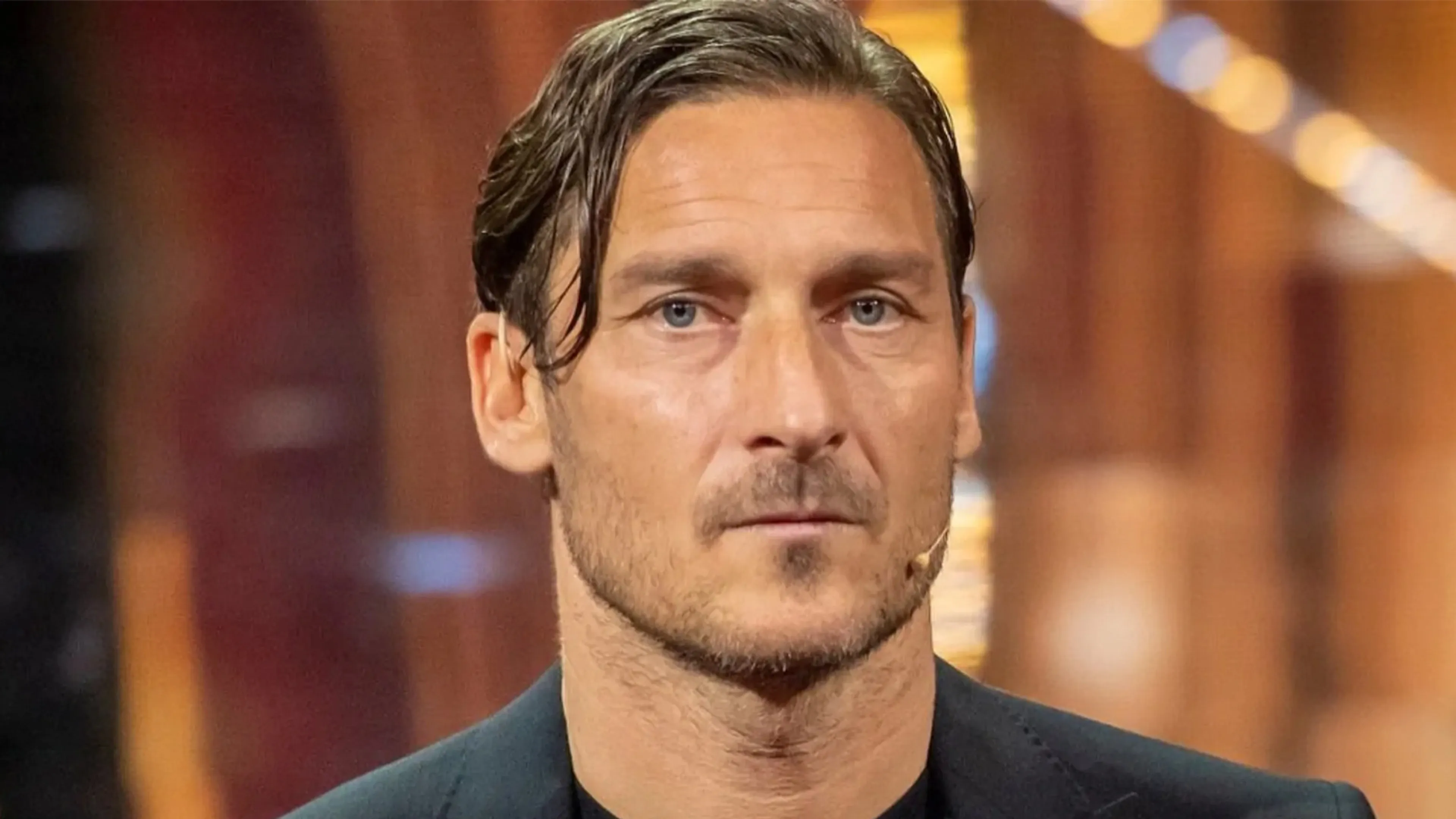 Copertina di Totti: “Zaniolo usi la testa! Vorrei chiarirmi con Spalletti…”