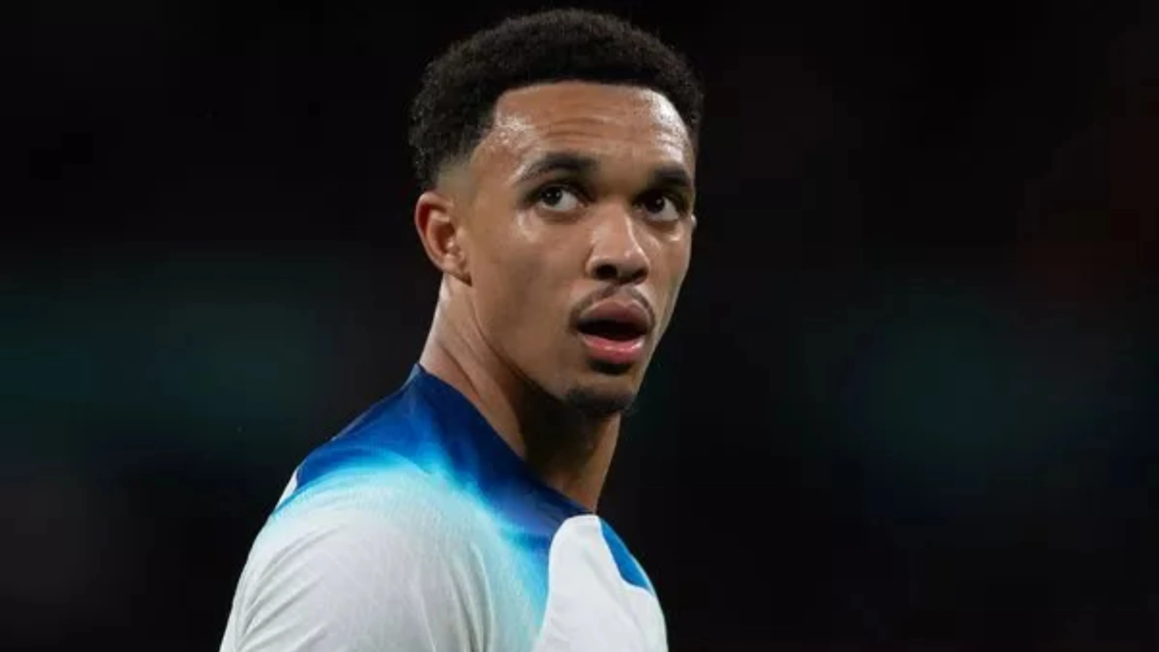 Copertina di A pochi centimetri dalla morte, Trent Alexander-Arnold vivo per miracolo