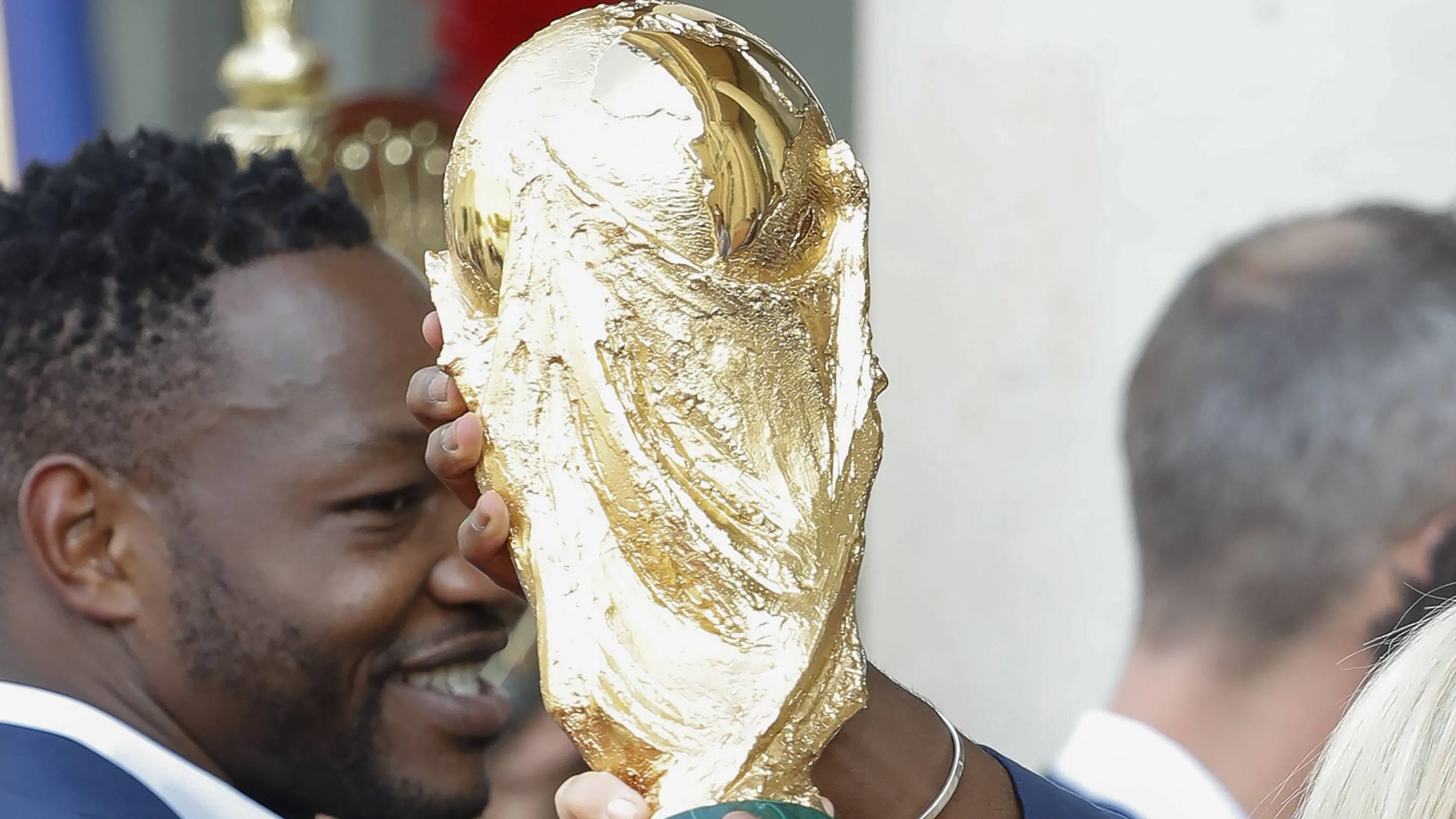 Il pronostico, utopistico, dell'ex Milan: "Ecco chi vincerà i Mondiali"