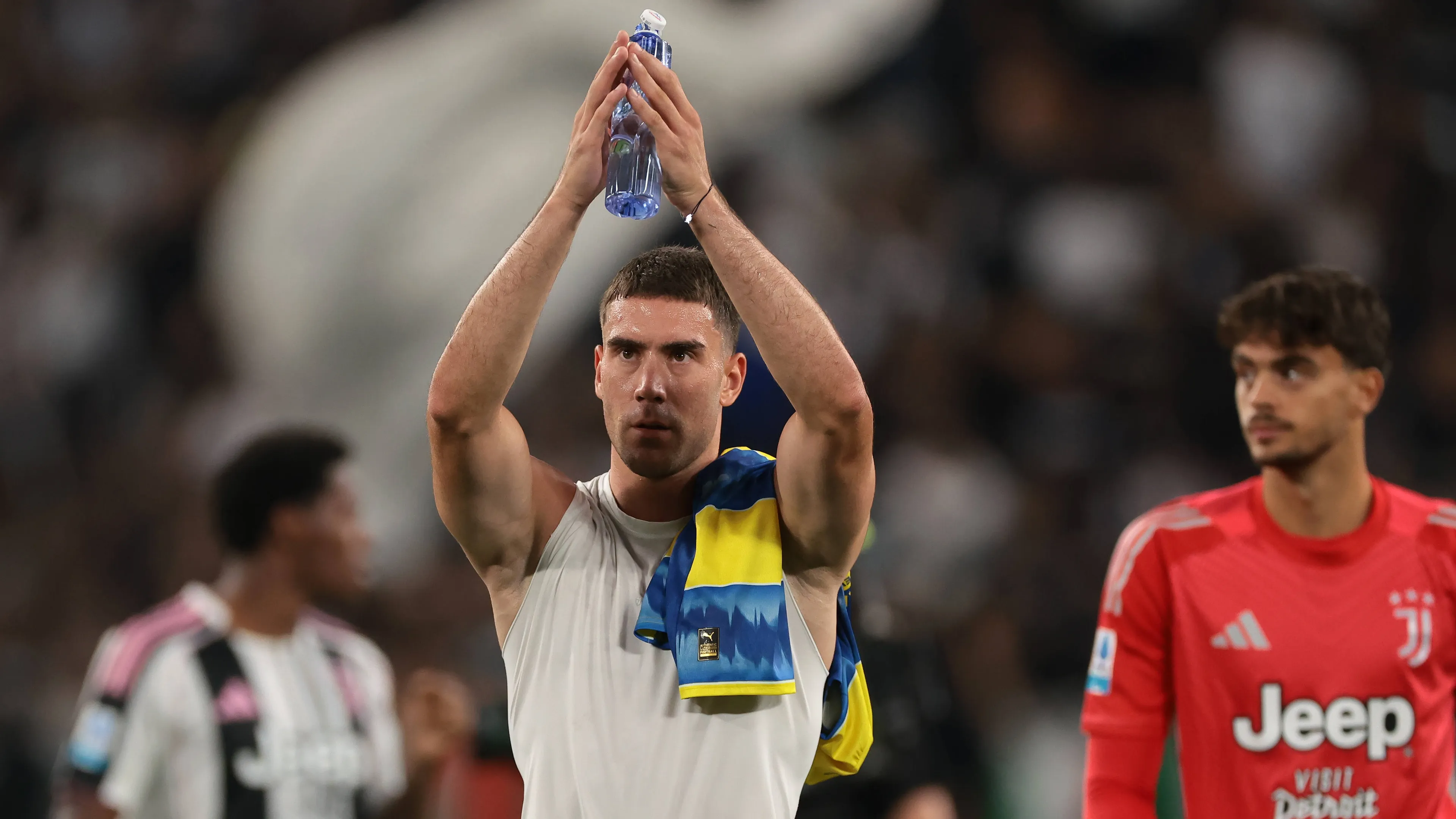 Calciomercato Juventus, Vlahovic resta o va via? La situazione