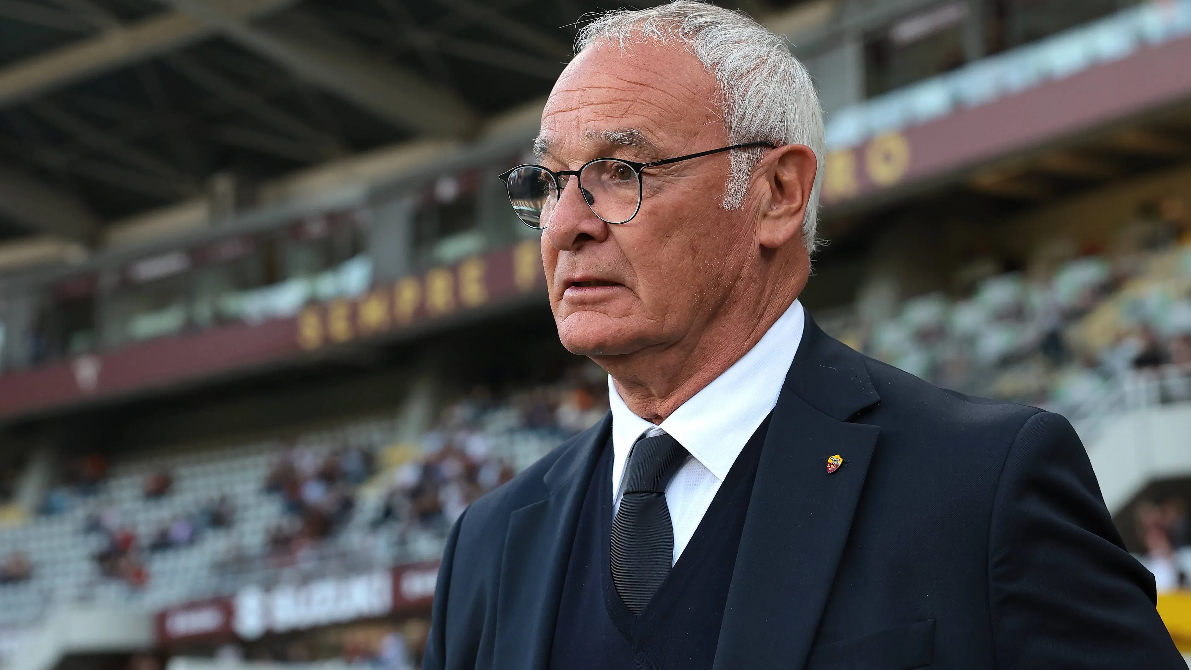 Copertina di Turin Italy 25th May 2025 Claudio Ranieri Head Coach of AS Roma prior to kick off in the Torino vs AS Roma Serie A match at Stadio Grande Torino Turin Picture credit should read Jonathan Moscrop Sportimage EDITORIAL USE ONLY No use with unauthorised audio video data fixture lists club league logos or live services Online in match use limited to 120 images no video emulation No use in betting games or single club league player publications SPI 103 JM TORO ROMA SPI 3949 0103