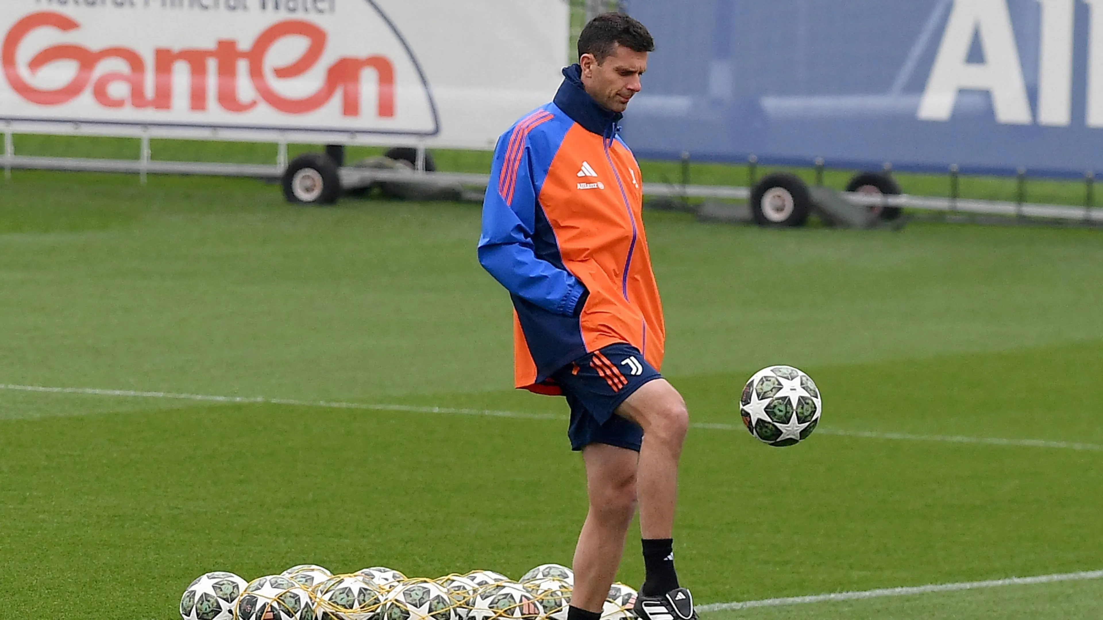 Copertina di "Ultimi giorni di Thiago Motta surreali": l'incredibile retroscena trapelato dallo spogliatoio Juve