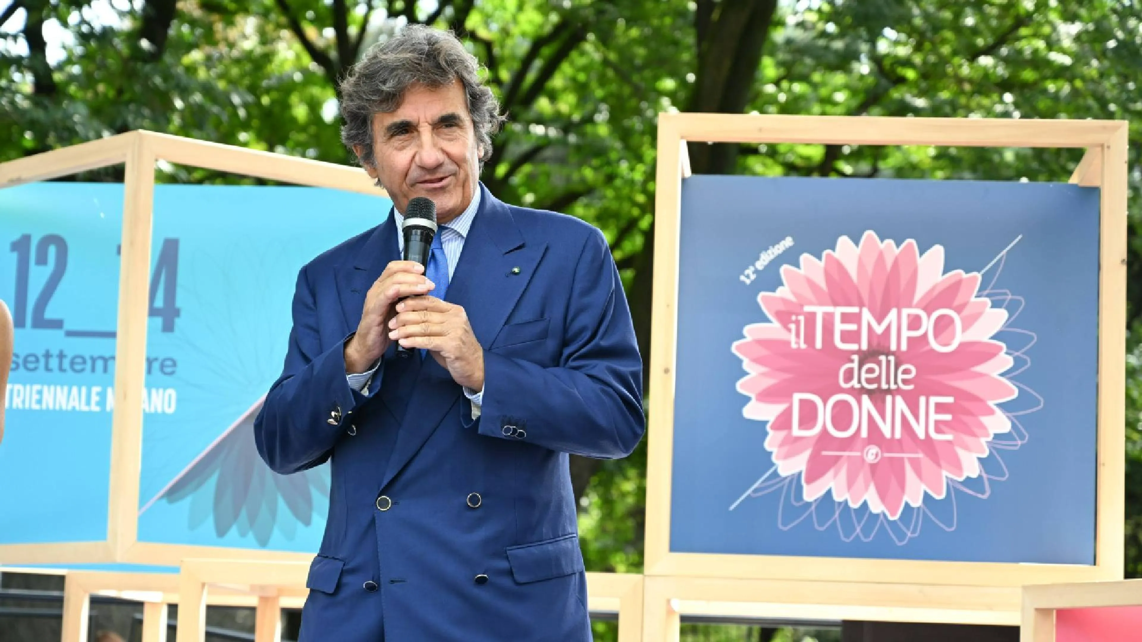 Torino, i tifosi contestano ancora Cairo: striscioni e corteo