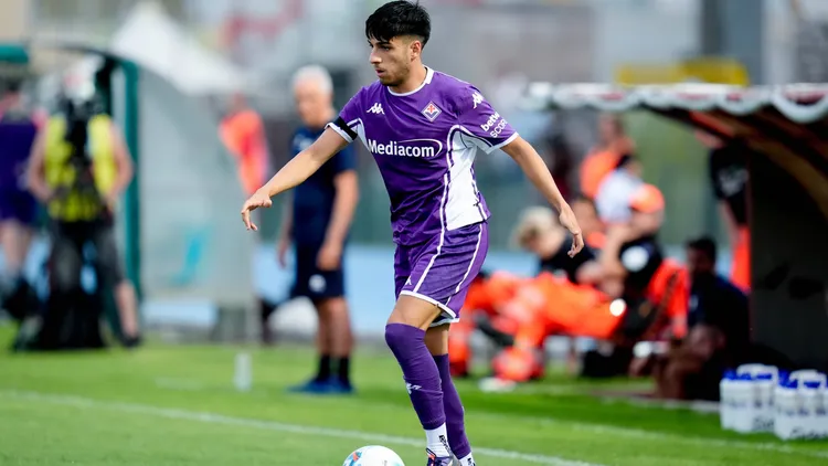 /images/u/s/-/us-grosseto-v-acf-fiorentina-friedly-match-fabiano-parisi-of-acf-fiorentina-during-the-pre-season-friendly-match-between-us-grosseto-calcio-and-acf-fiorentina-at-stadio-carlo-zecchini-on-july-24-2025-in-grosseto-italy-grosseto-stadio-carlo-zecchini-grosseto-italy-copyright-xgiuseppexmaffiax-grosseto-fiorentinagmbru3297-33jpg_1756231972492.jpg