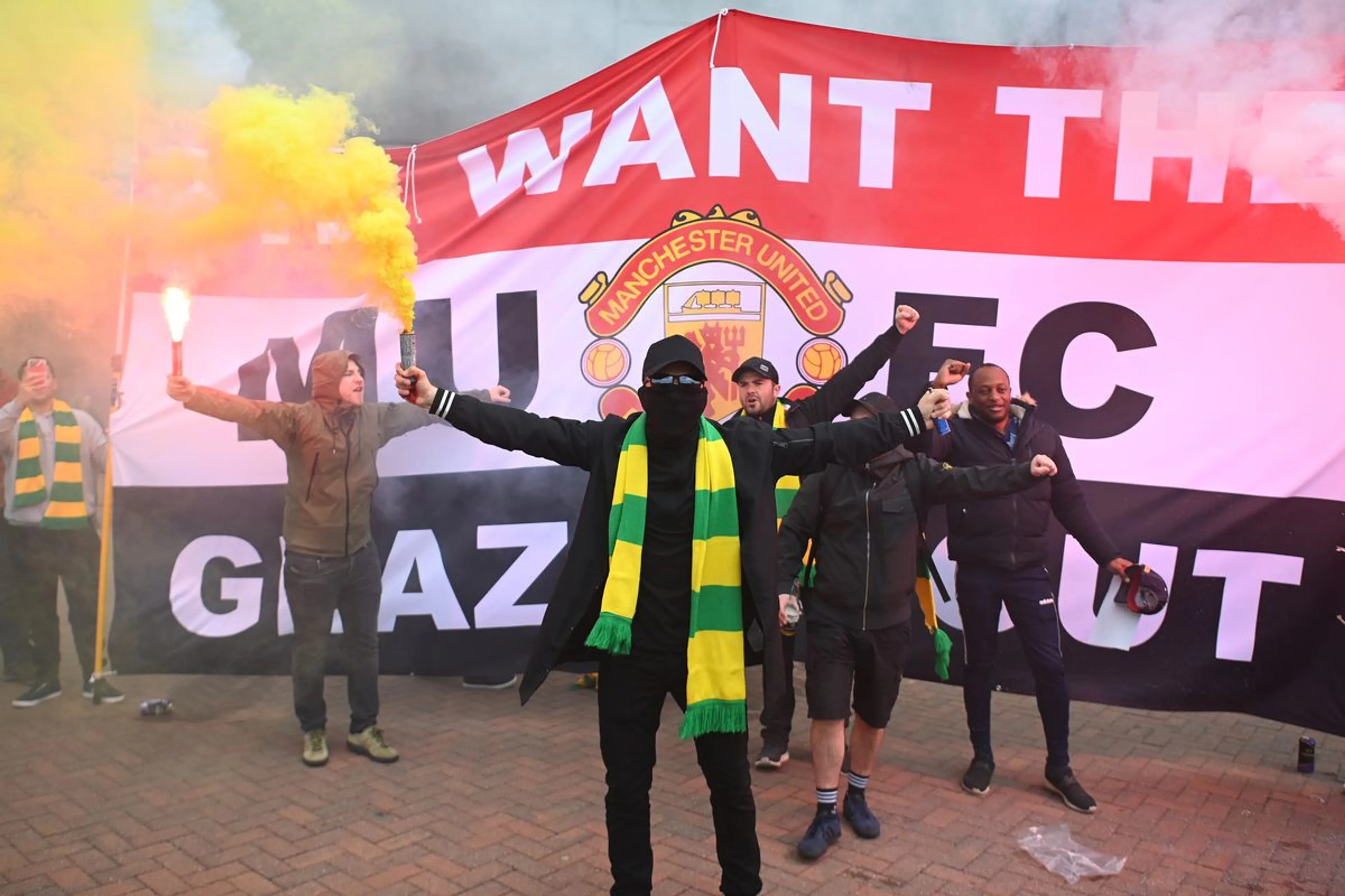 Copertina di Furia dei tifosi United, Keane: “Ne hanno abbastanza, è solo l’inizio”
