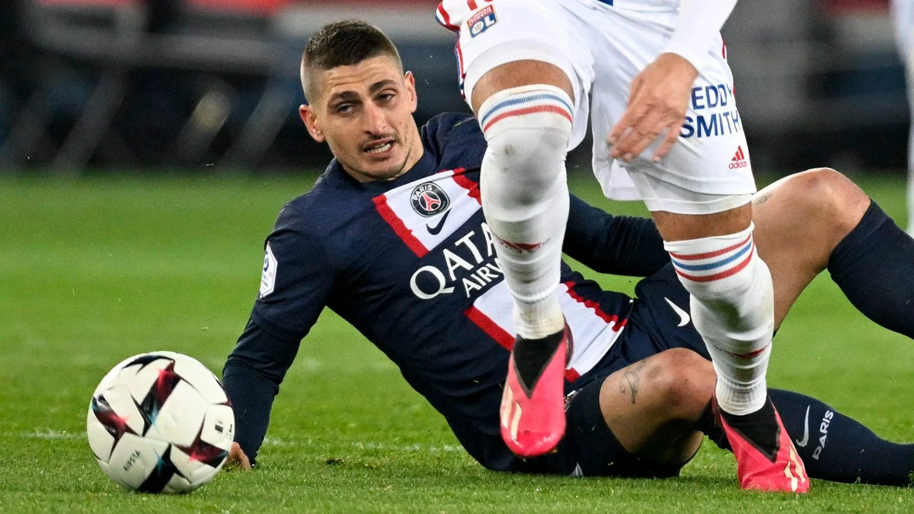 Copertina di Psg, Verratti sotto attacco: "Se rispetta il club deve andare via"