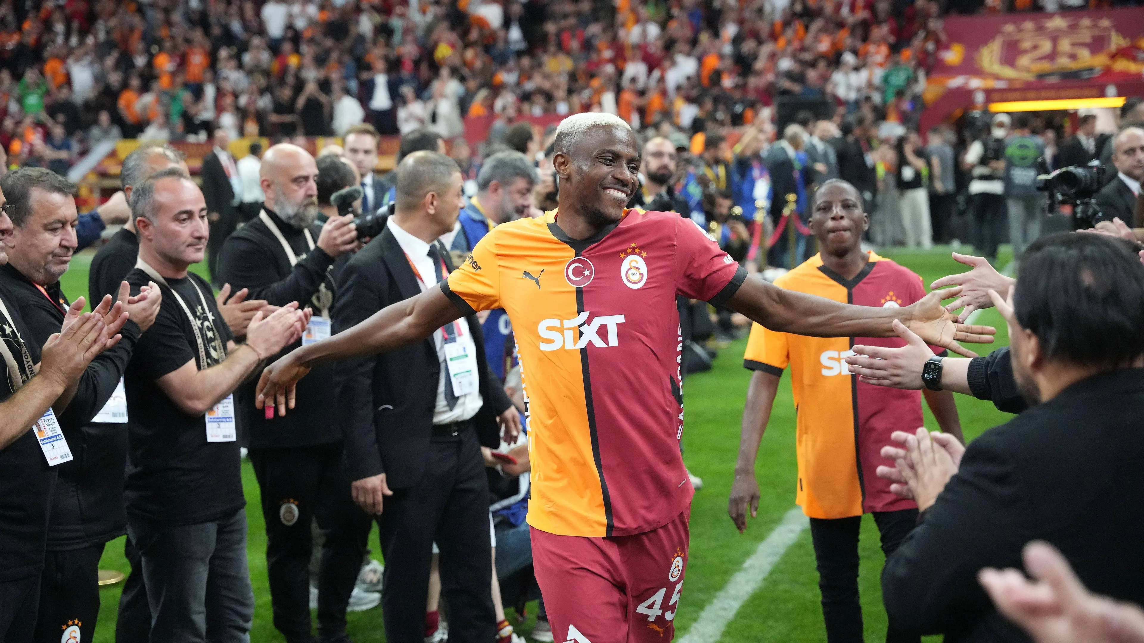 Osimhen, il vice presidente del Galatasaray lancia l'ultimatum: in Turchia si stanno spazientendo