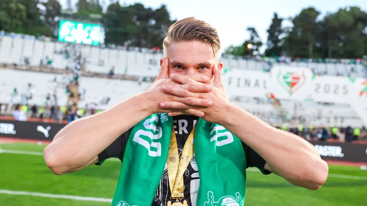 /images/v/i/k/viktor-gyokeres-celebrates-with-the-mask-at-the-end-of-the-taca-de-portugal-portugal-s-cup-final-football-match-between-sl-benfica-and-sporting-cp-at-estadio-nacional-on-may-25-2025-in-lisbon-portugal-final-taca-de-portugal-sl-benfica-vs-sporting-cp-valter-gouveia-spp-copyright-xvalterxgouveia-sppx-spp-en-vago-vgl9751jpg_1749650588238.jpg