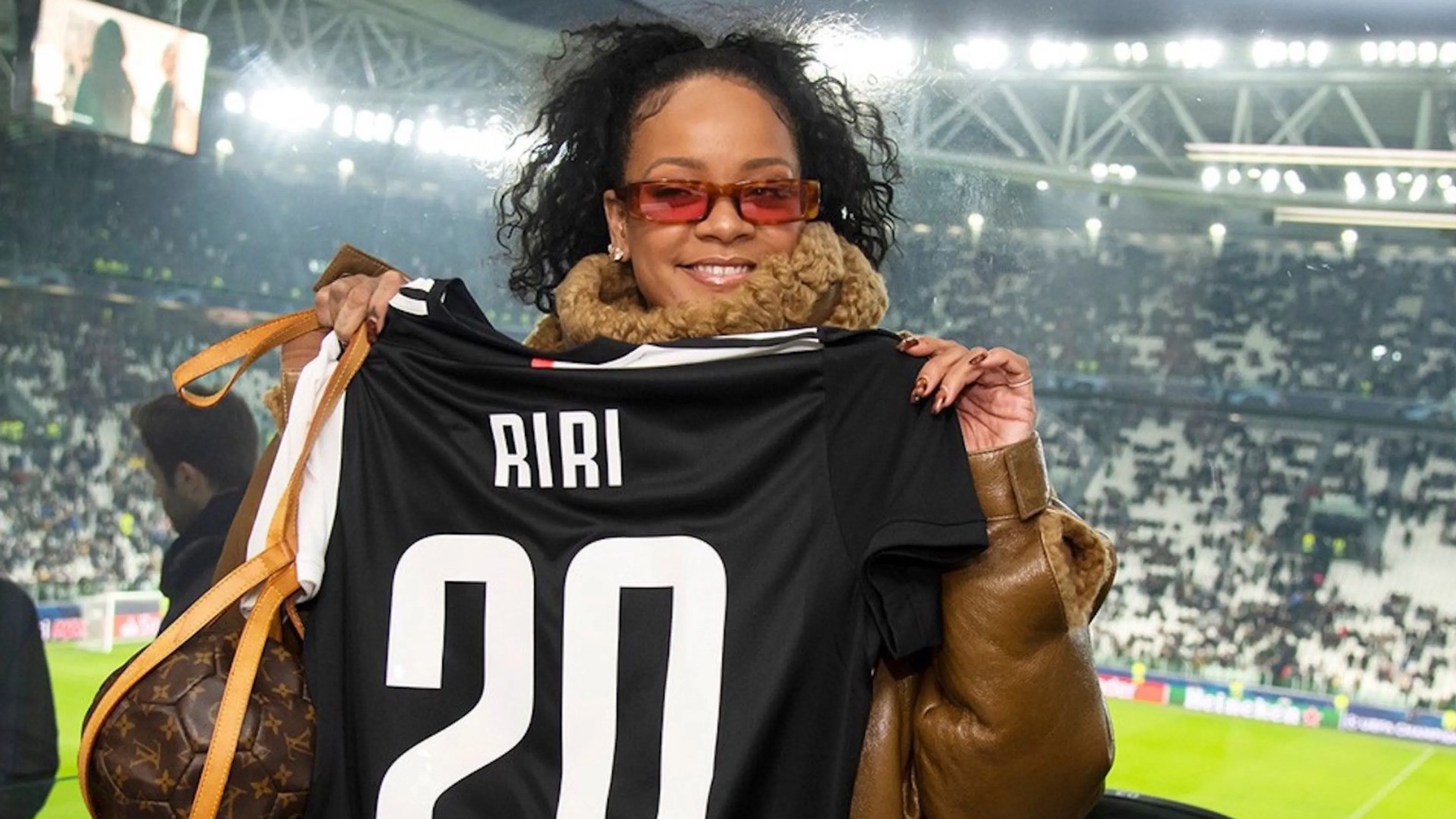 Copertina di Vip stranieri che tifano squadre italiane: derby tra Atreides e il Gladiatore. Rihanna juventina e tutti gli altri