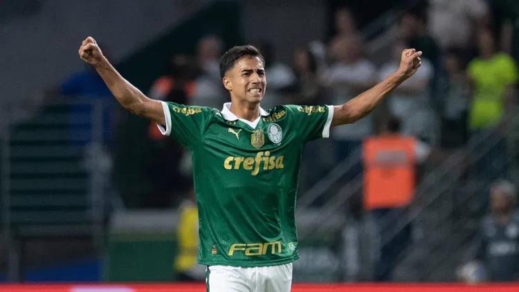 /images/v/i/t/vitor-reis-man-city.jpg