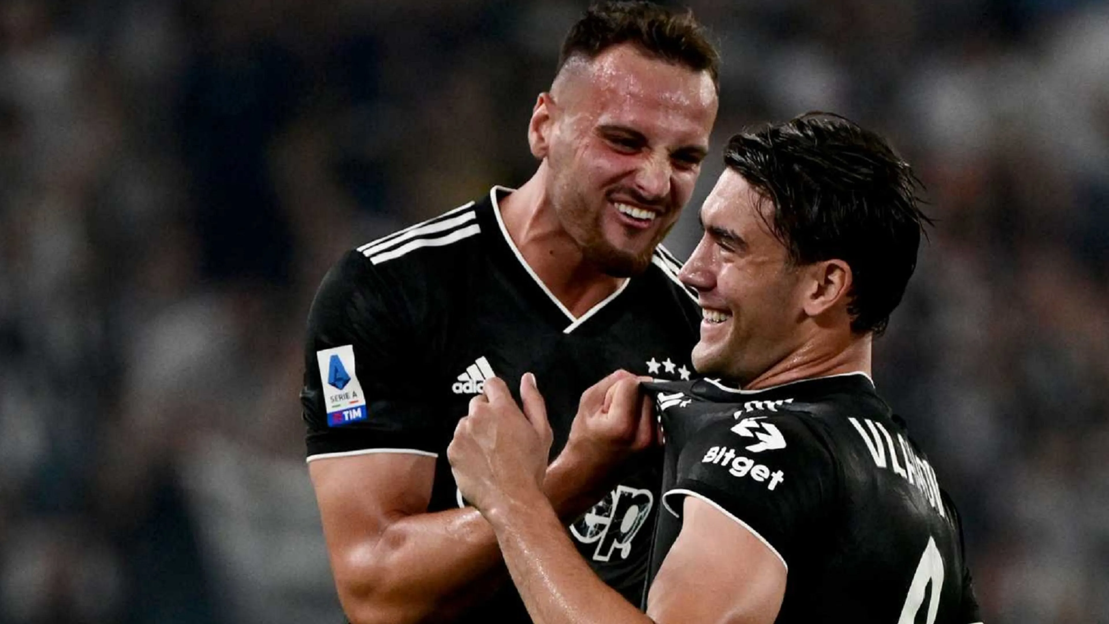 Copertina di Vlahovic, Gatti e il tifoso: il siparietto è tutto da ridere (VIDEO)