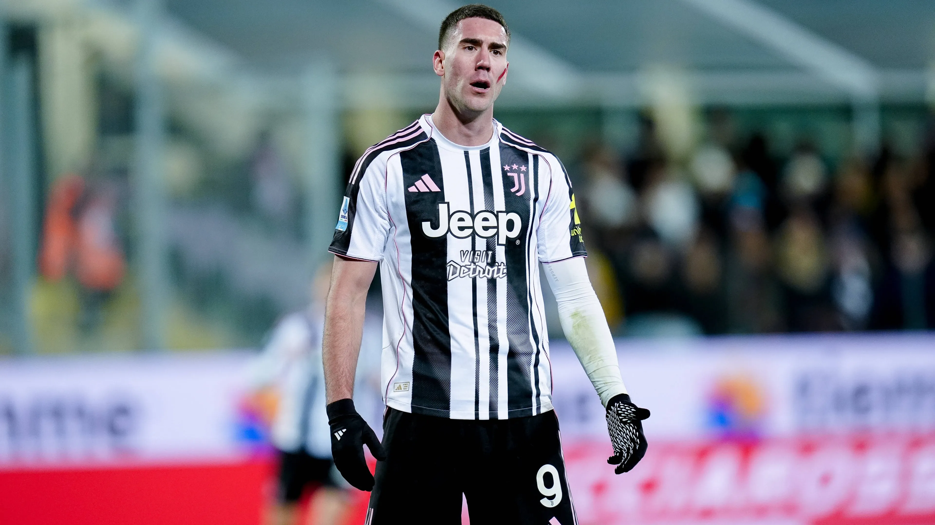 vlahovic verso la panchina contro il cagliari