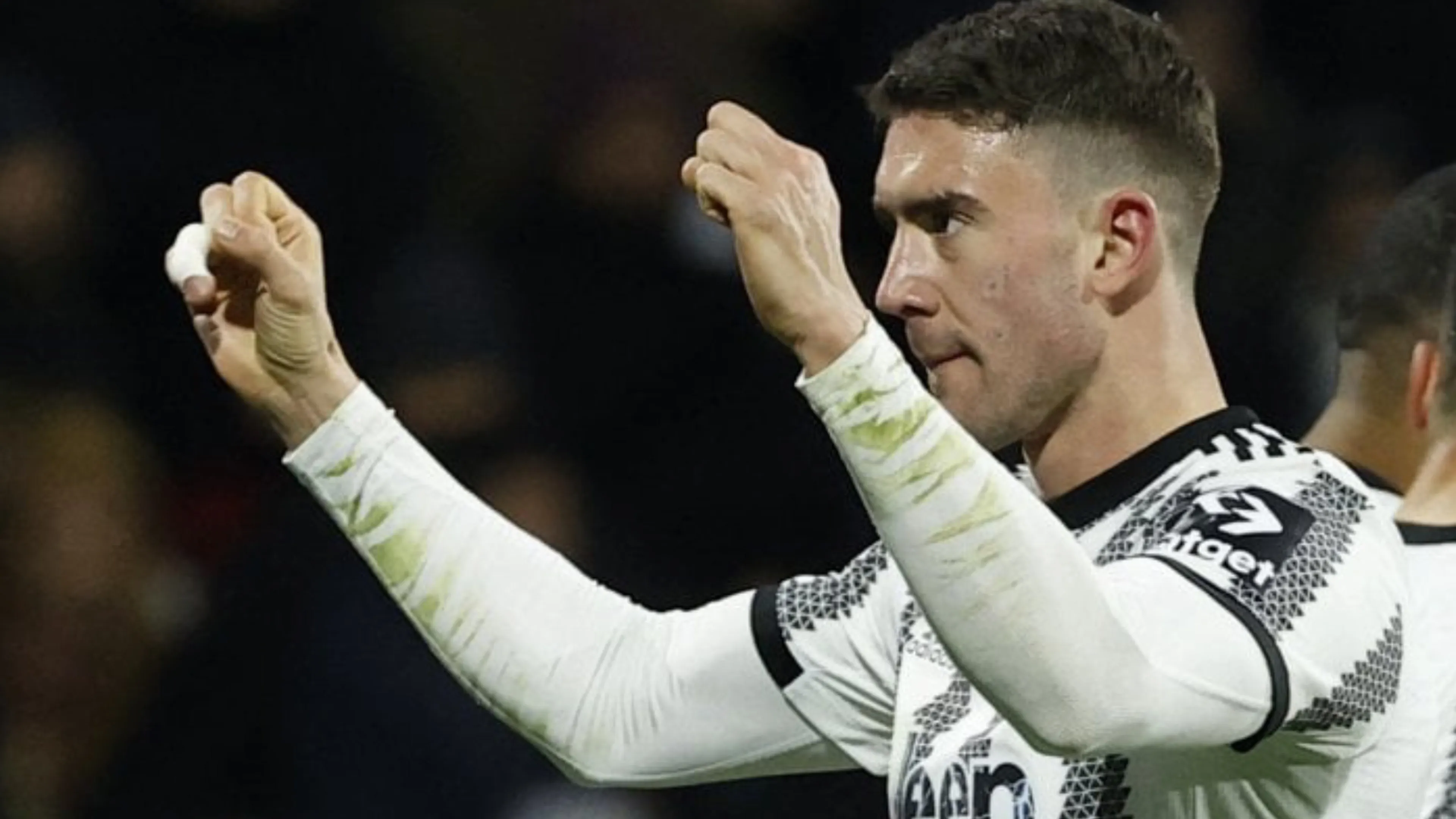 Copertina di Juventus-Torino, Vlahovic prima del fischio d’inizio: “Se non vinciamo non abbiamo fatto niente”