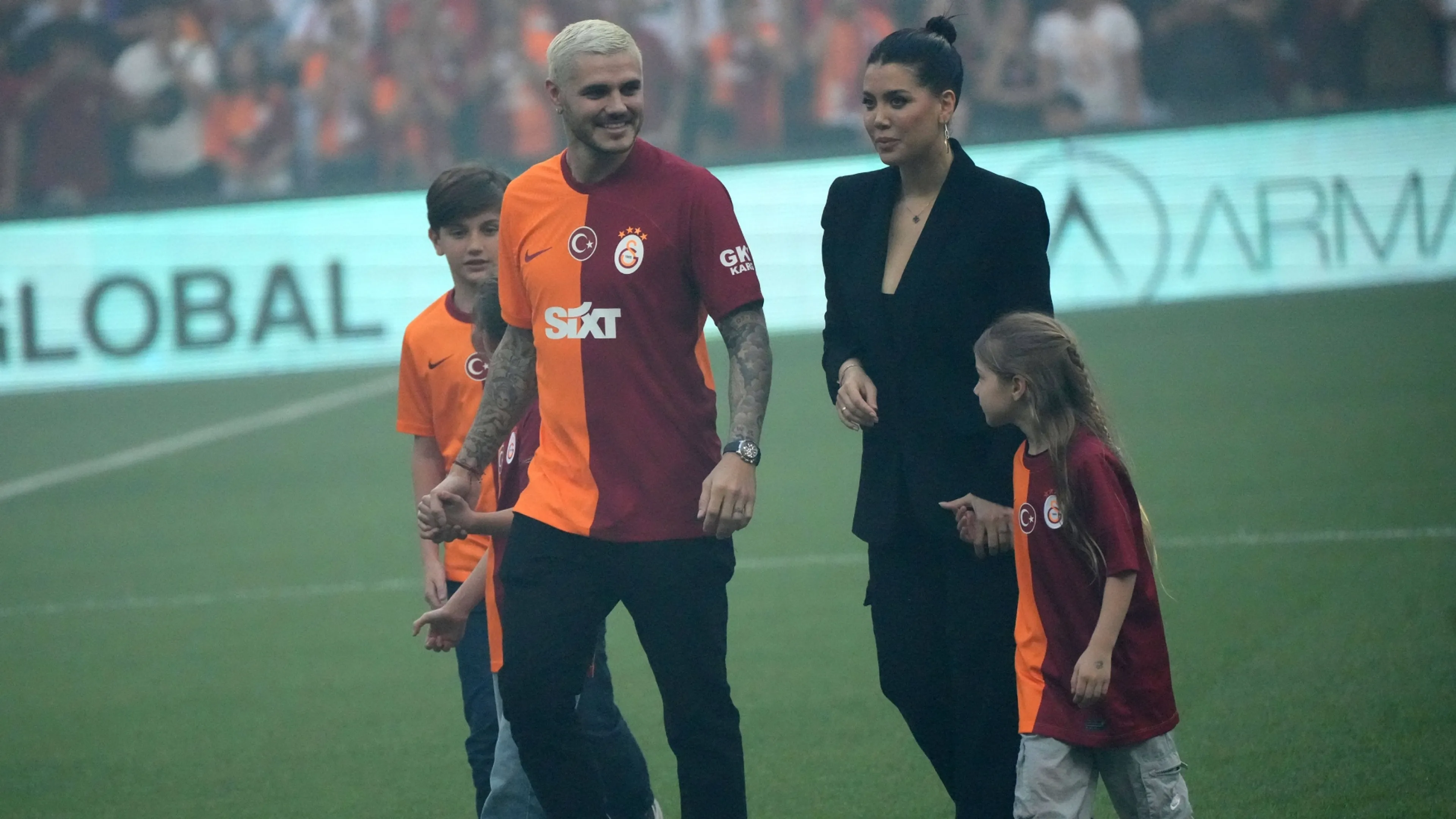 Copertina di Colpo di scena: Icardi si presenta in Tribunale ma Wanda non c'è. Che sta succedendo?