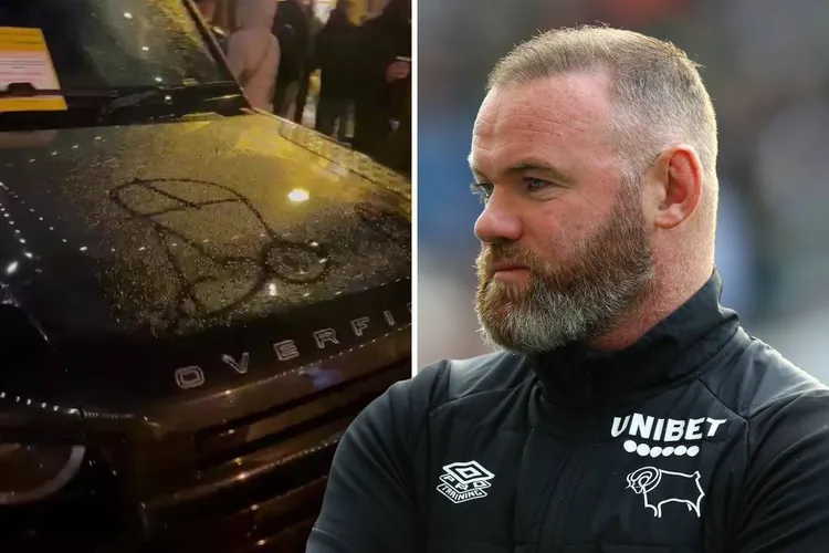 /images/w/a/y/wayne-rooney-land-rover.jpg