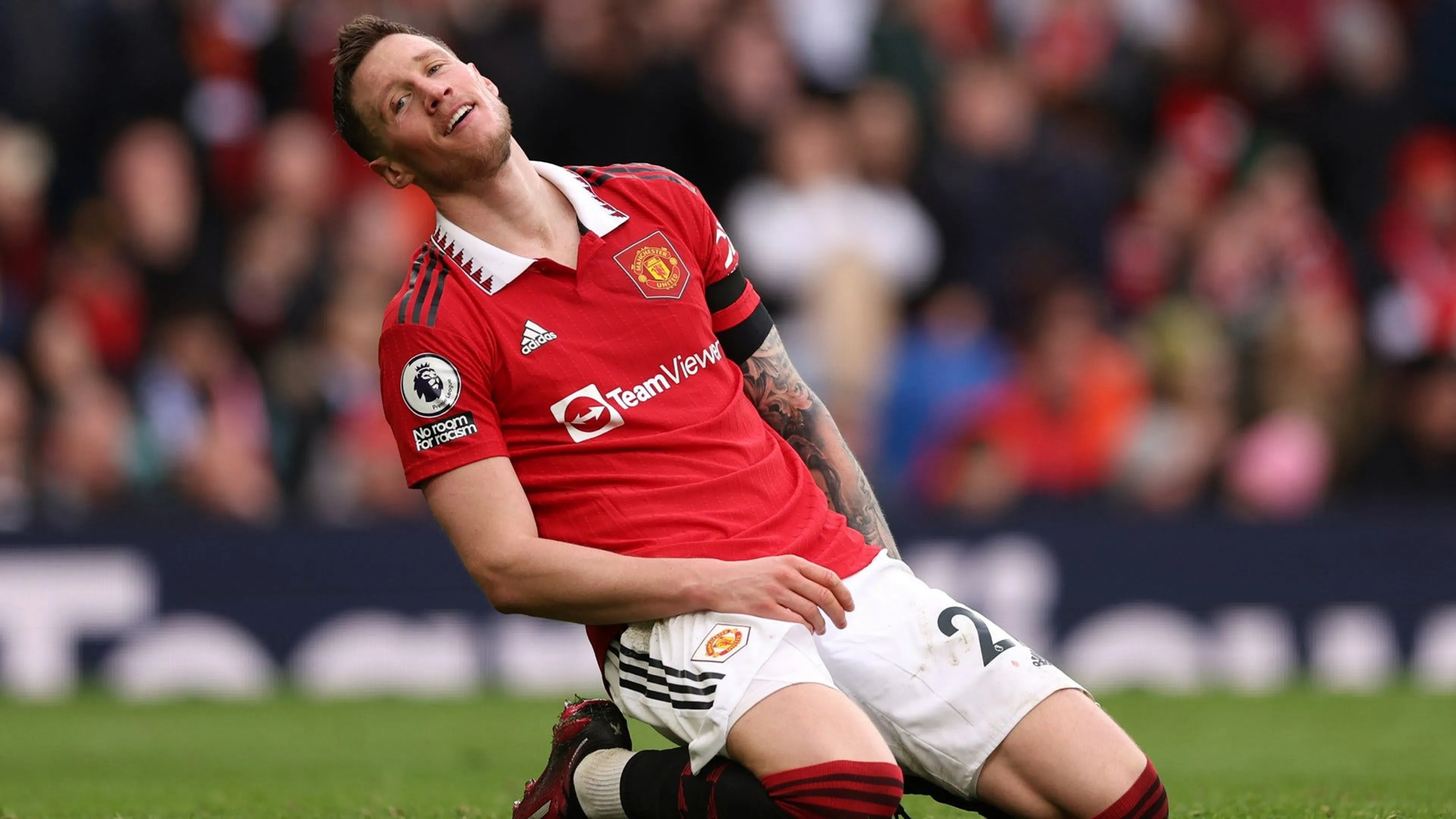 Copertina di Il gesto di Weghorst fa il giro dei social e fa infuriare i tifosi del Man Utd: “Licenziatelo!” (VIDEO)