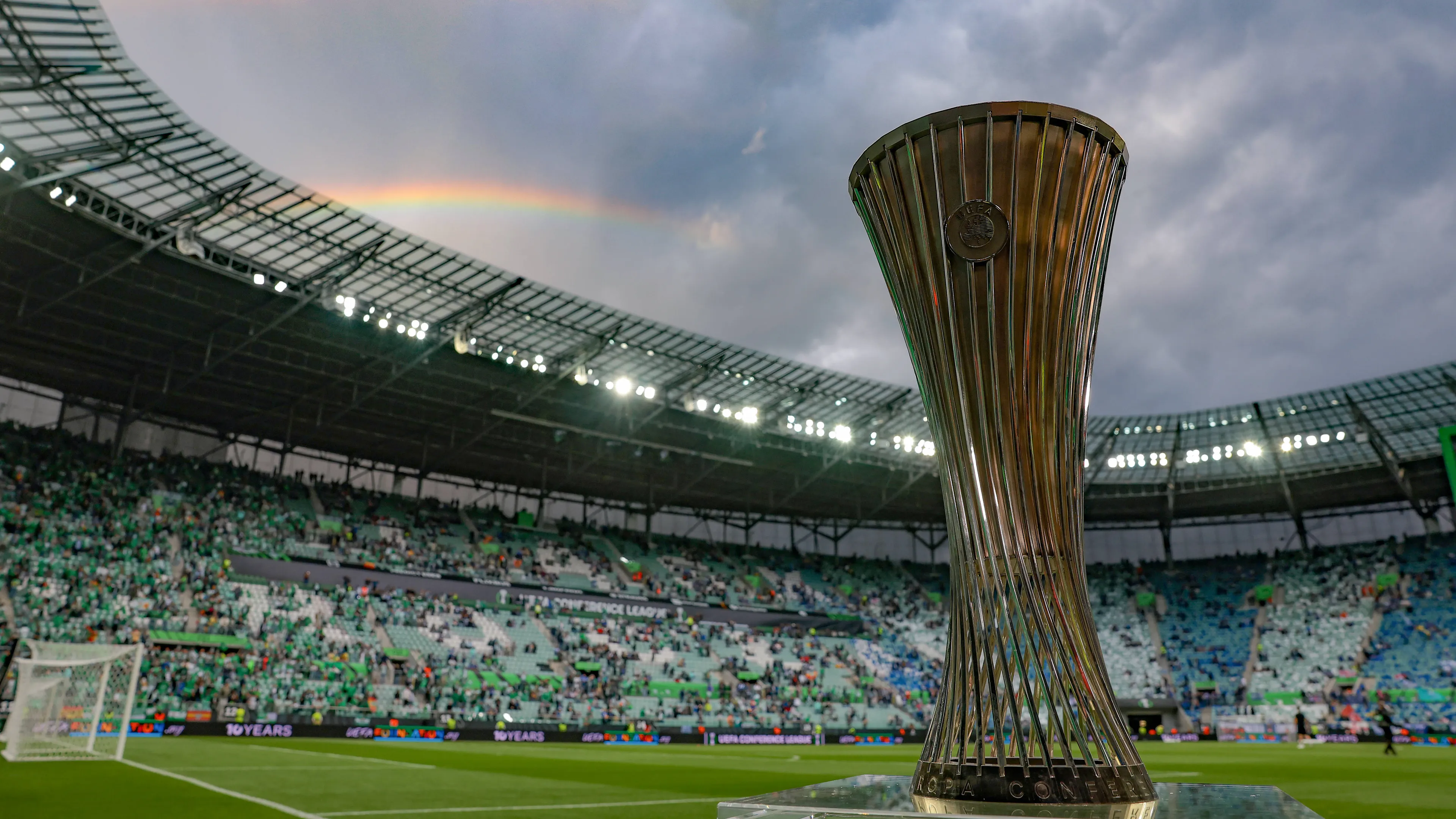 Conference League Fiorentina pronta per l'incrocio europeo: Polissya o Paksi?