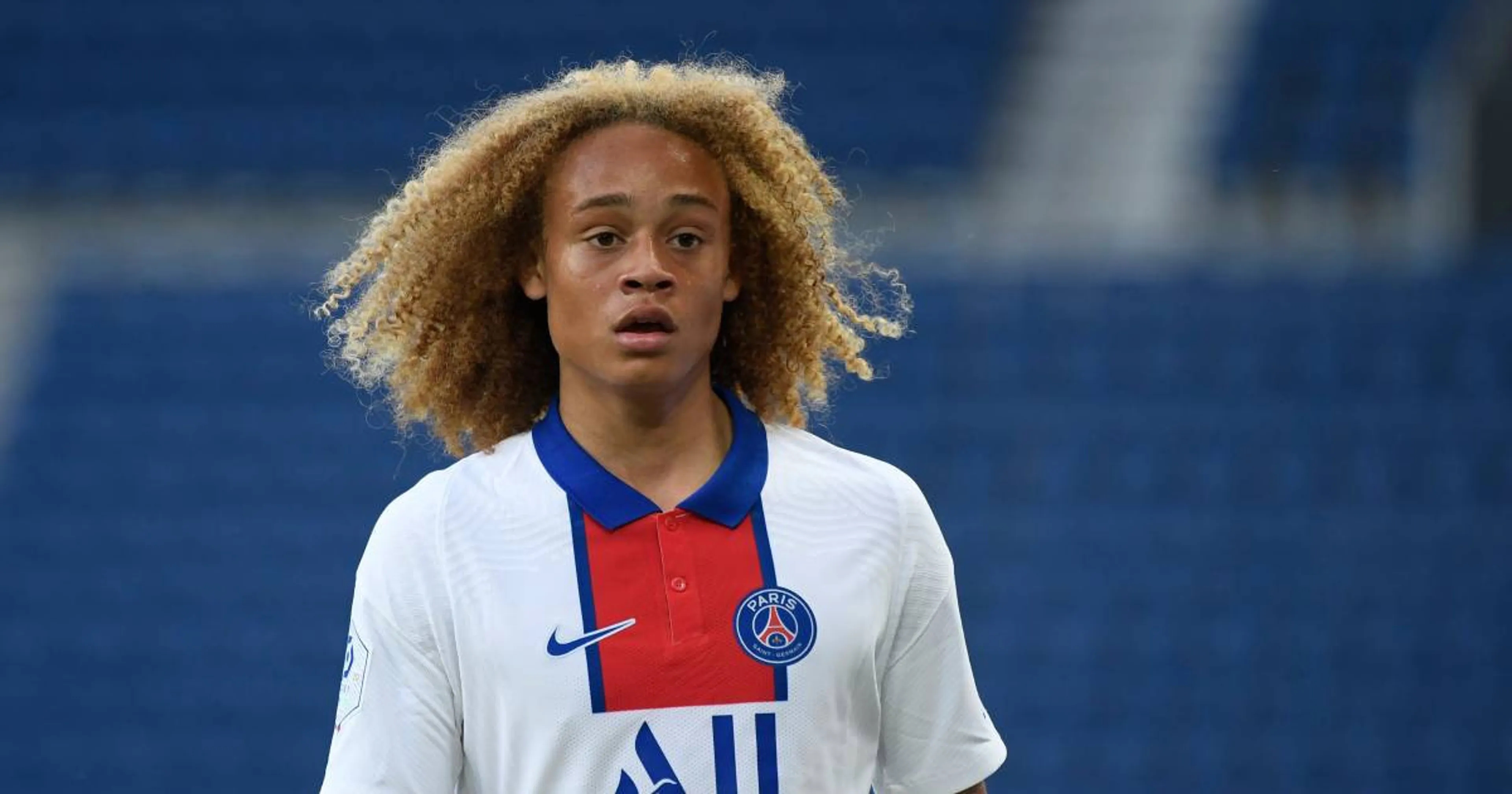 Copertina di Xavi Simons e altri 4 compagni esclusi dalla nazionale, ragazze in camera e bolla violata