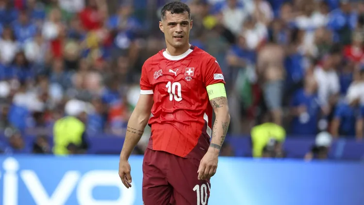 /images/x/h/a/Xhaka-sbeffeggia-l-Italia.jpg