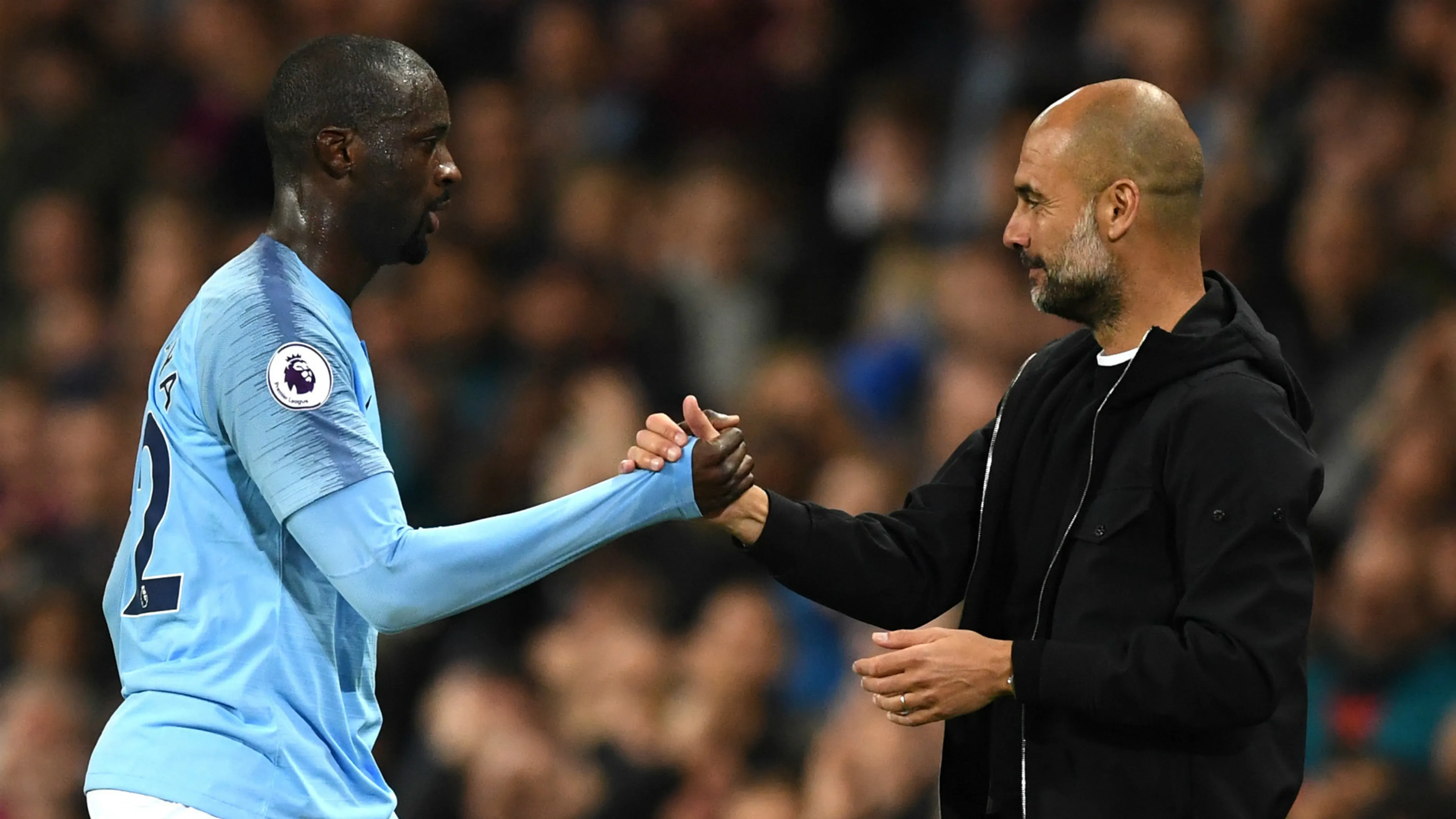 Copertina di Yaya Touré scrive lettera di scuse a Guardiola e al City: “Voglio la pace”