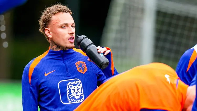 /images/z/e/i/zeist-03-06-2025-knvb-campus-international-football-season-2024-2025-persconference-and-training-of-the-dutch-national-football-team-netherlands-player-noa-lang-press-conference-pk-pressekonferenz-and-training-netherlands-03-06-2025-x29605544x-copyrightjpg_1751465110455.jpg
