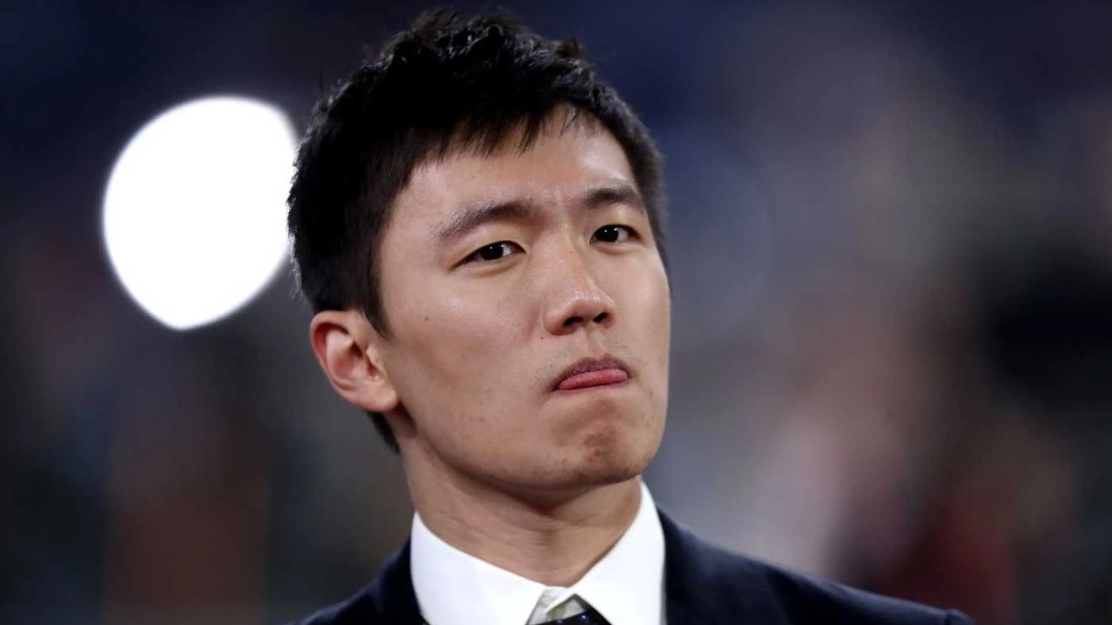 Copertina di Non solo Oaktree, Zhang deve soldi anche in Cina: per quello non torna in Italia (Repubblica)