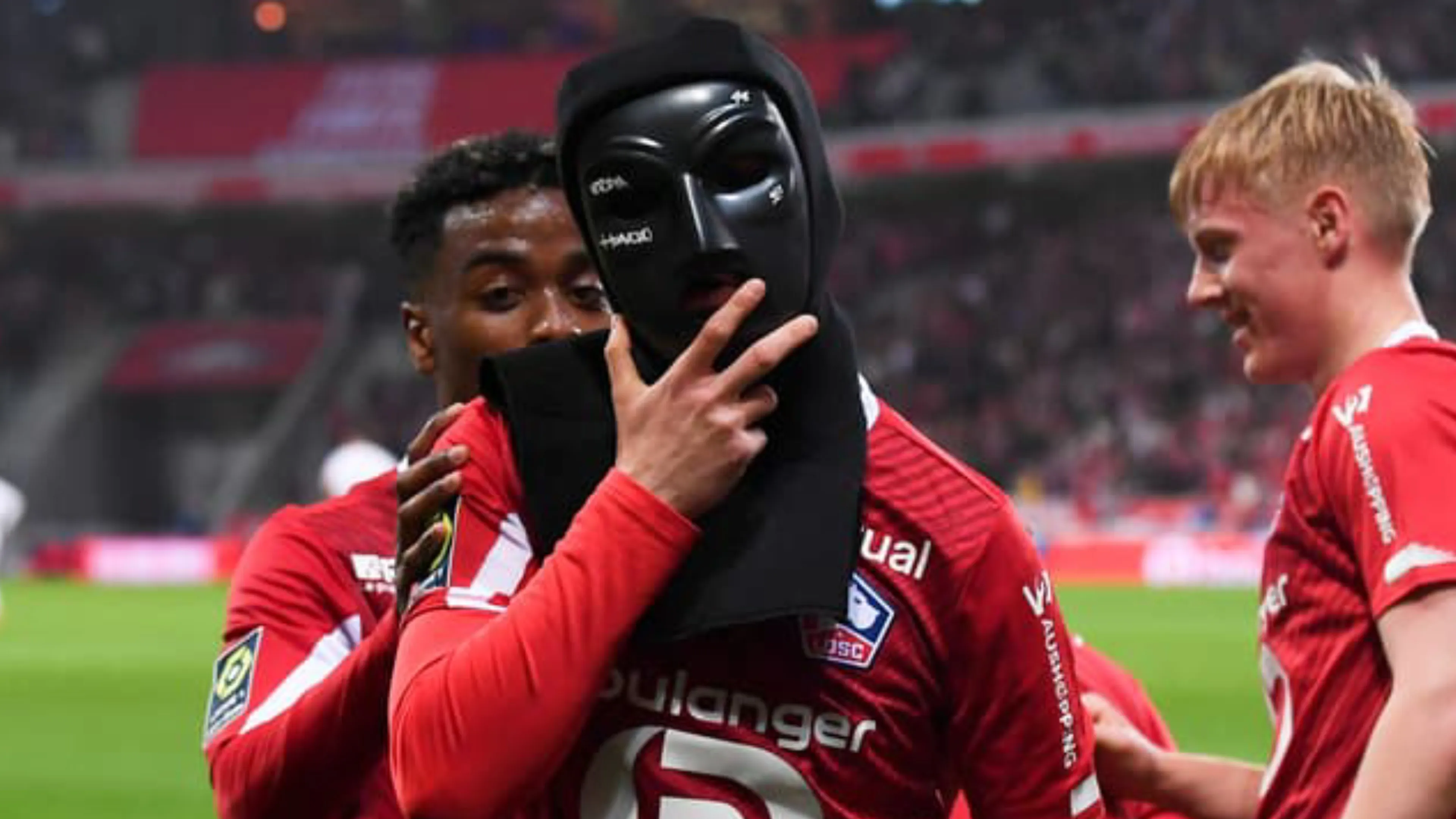 La maschera indossata dall'obiettivo della Juve è davvero inquietante. Ecco cosa significa