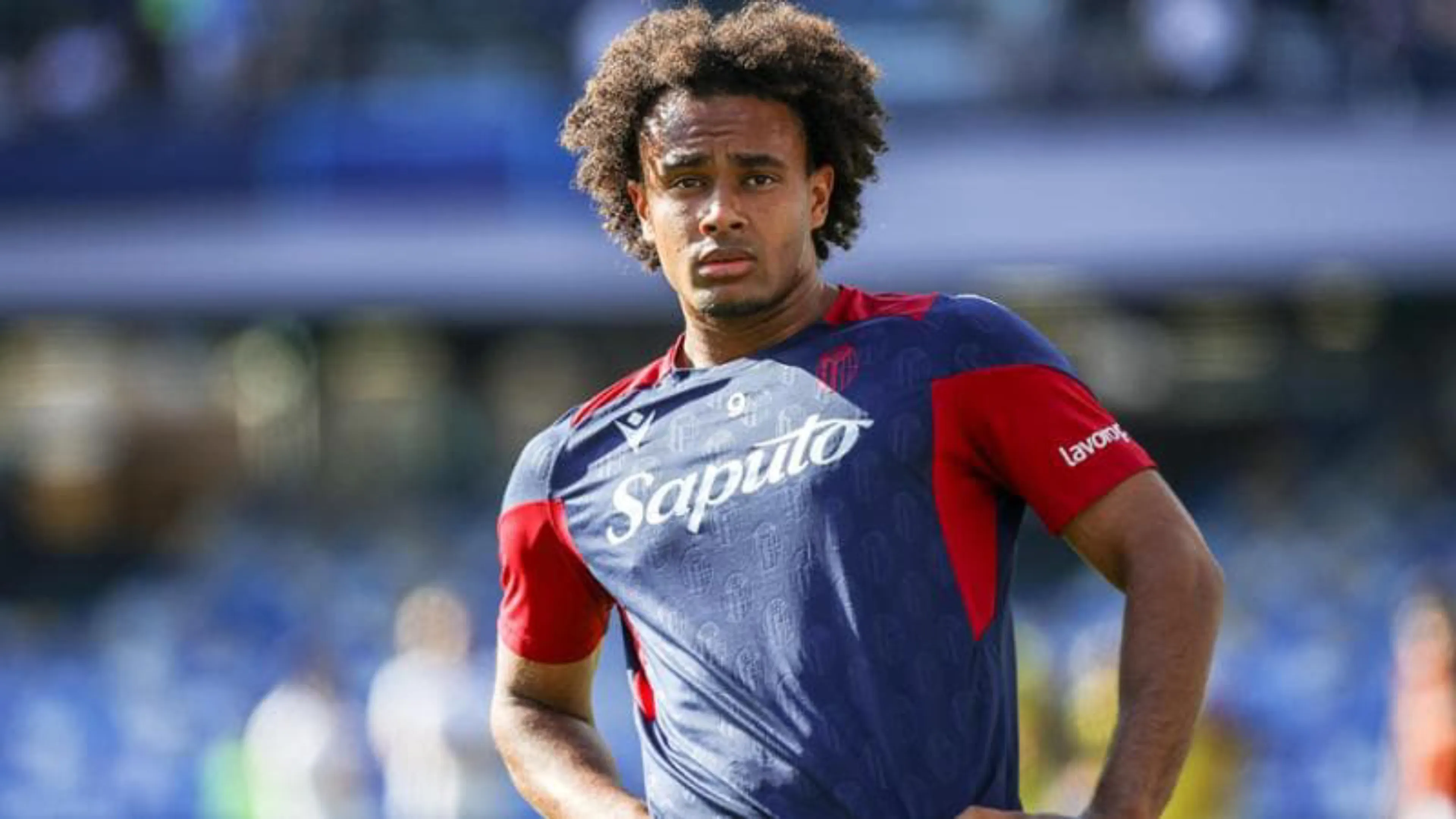 Copertina di Zirkzee, tra Milan e Juventus compare il terzo incomodo: pronti a pagare clausola e commissioni