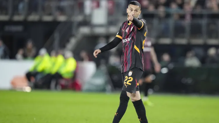 /images/z/i/y/ziyech-contro-galatasaray-okan-buruk.jpg
